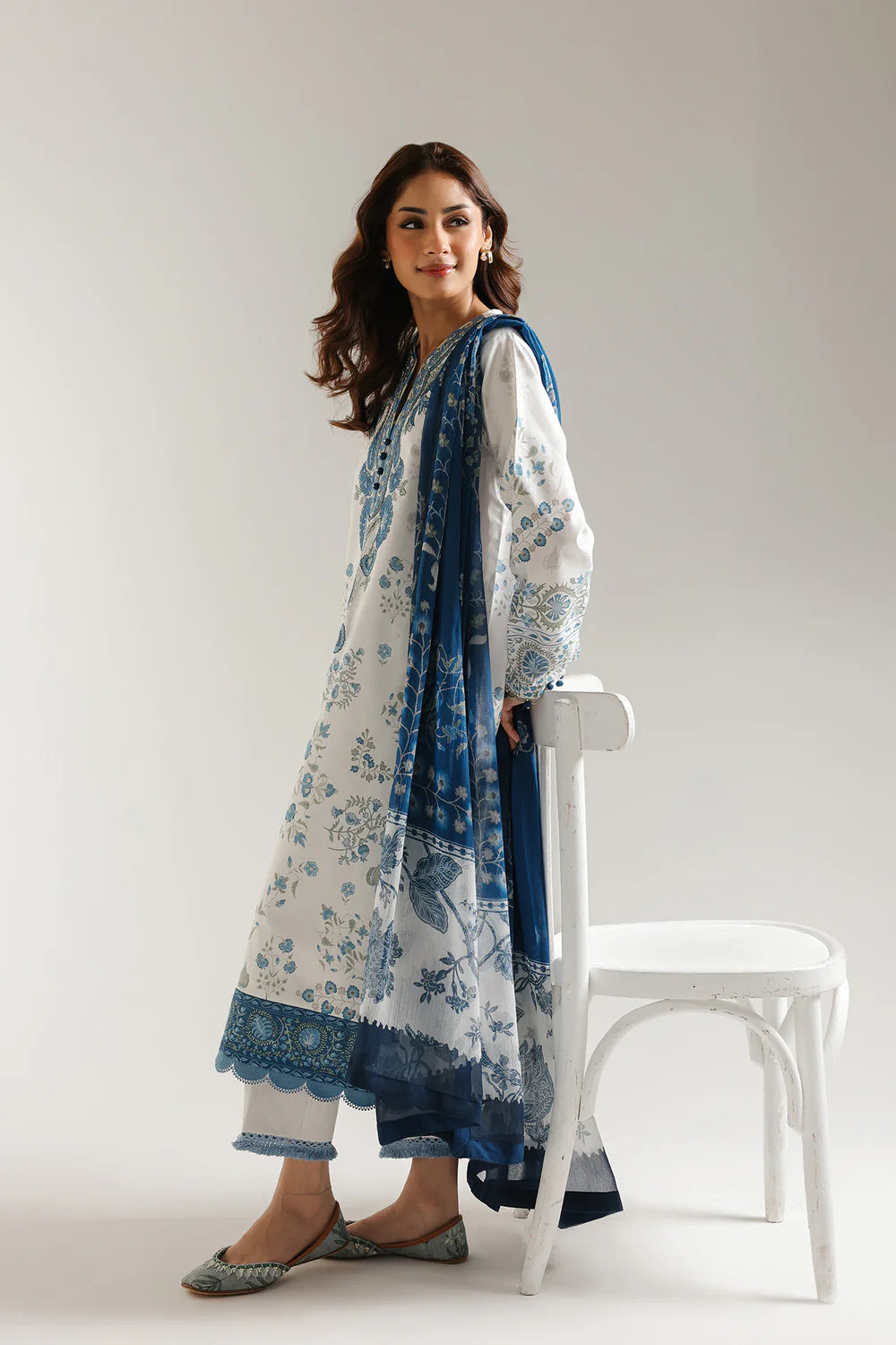 Ethnic 3Pc Embroidered Lawn Suit E0612/203/604 XL gulbuy.com