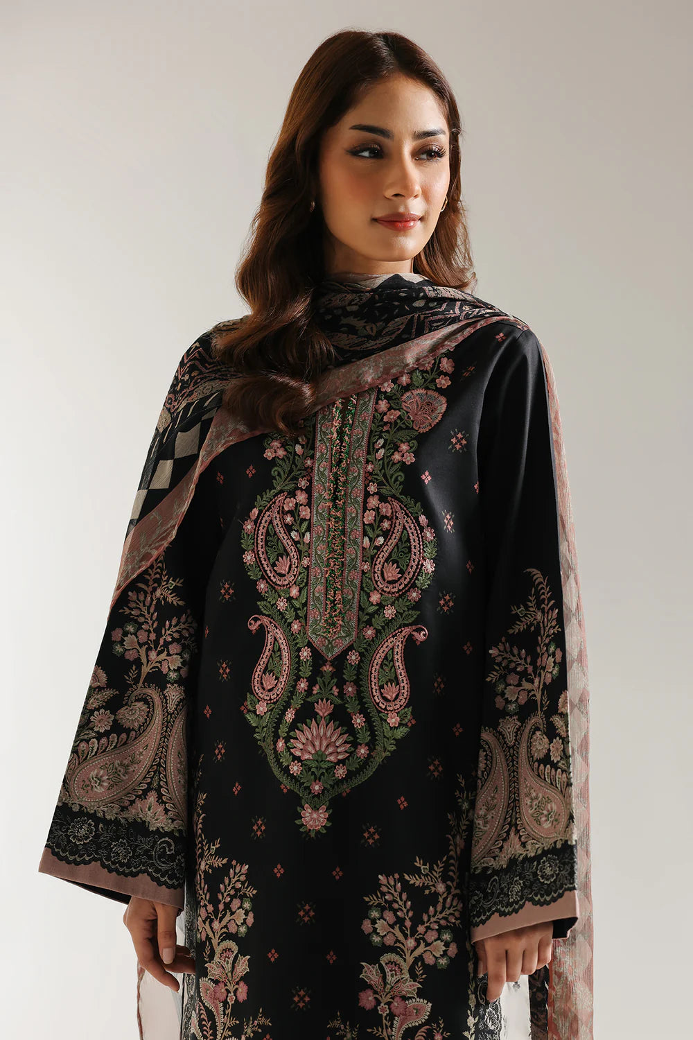 Ethnic 3Pc Embroidered Lawn Suit E0615/203/901 gulbuy.com