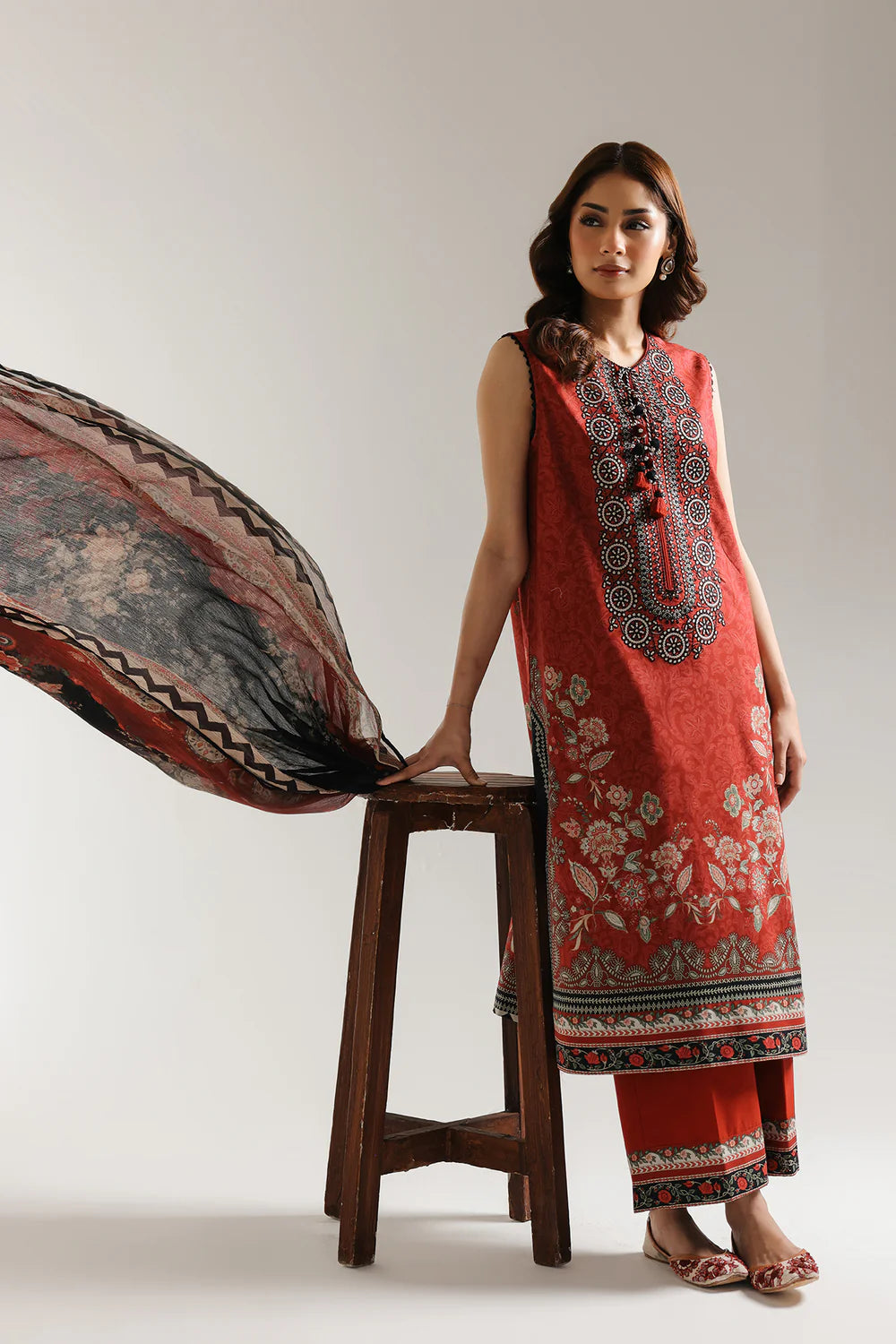 Ethnic 3Pc Embroidered Lawn Suit E0616/203/305 XL gulbuy.com