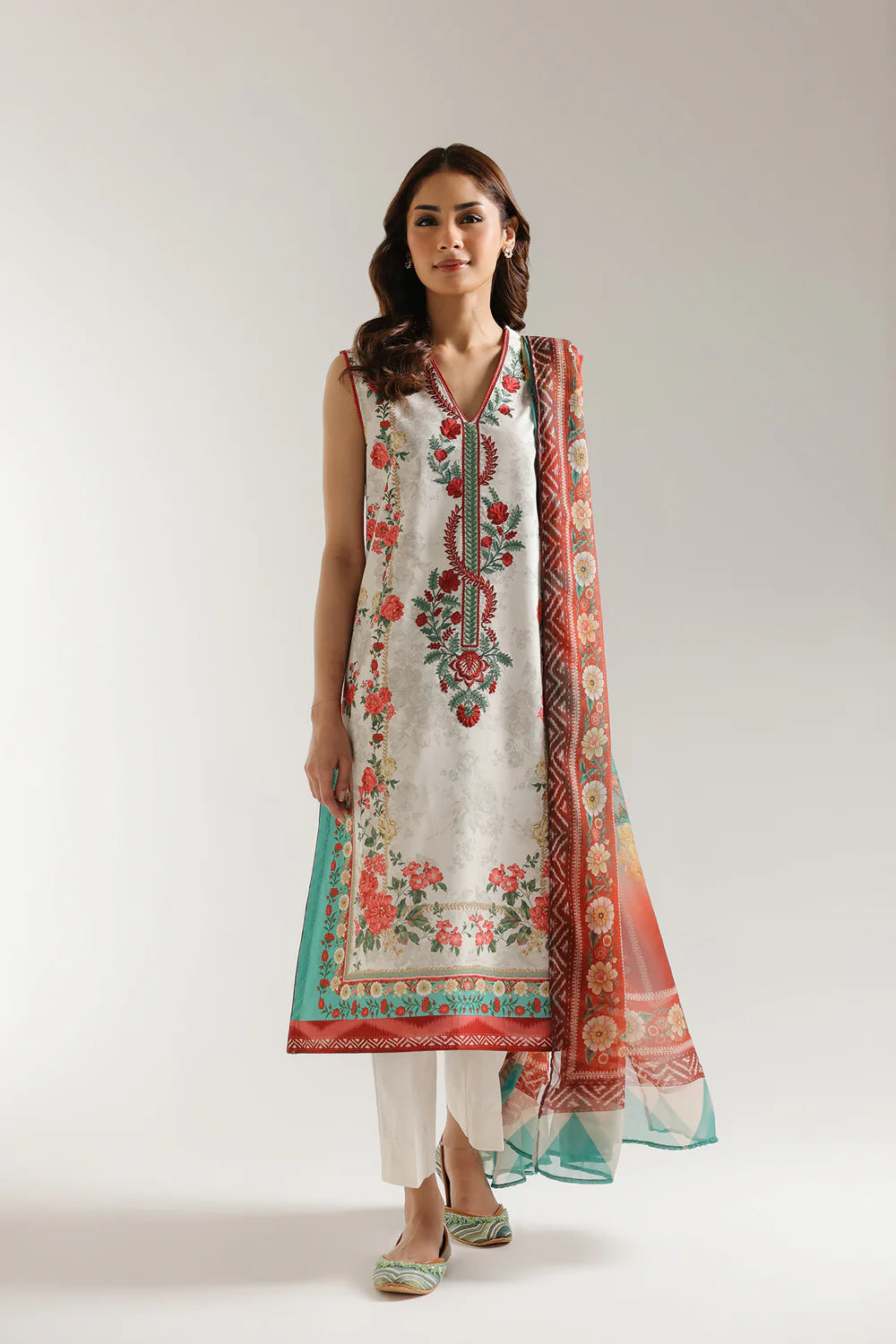 Ethnic 3Pc Embroidered Lawn Suit E0618/203/818 XL gulbuy.com