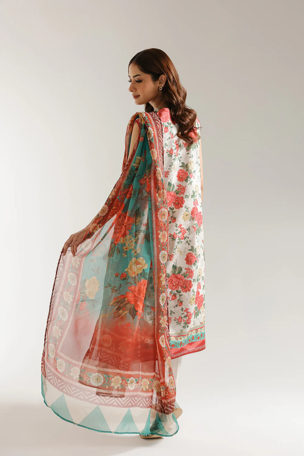 Ethnic 3Pc Embroidered Lawn Suit E0618/203/818 gulbuy.com
