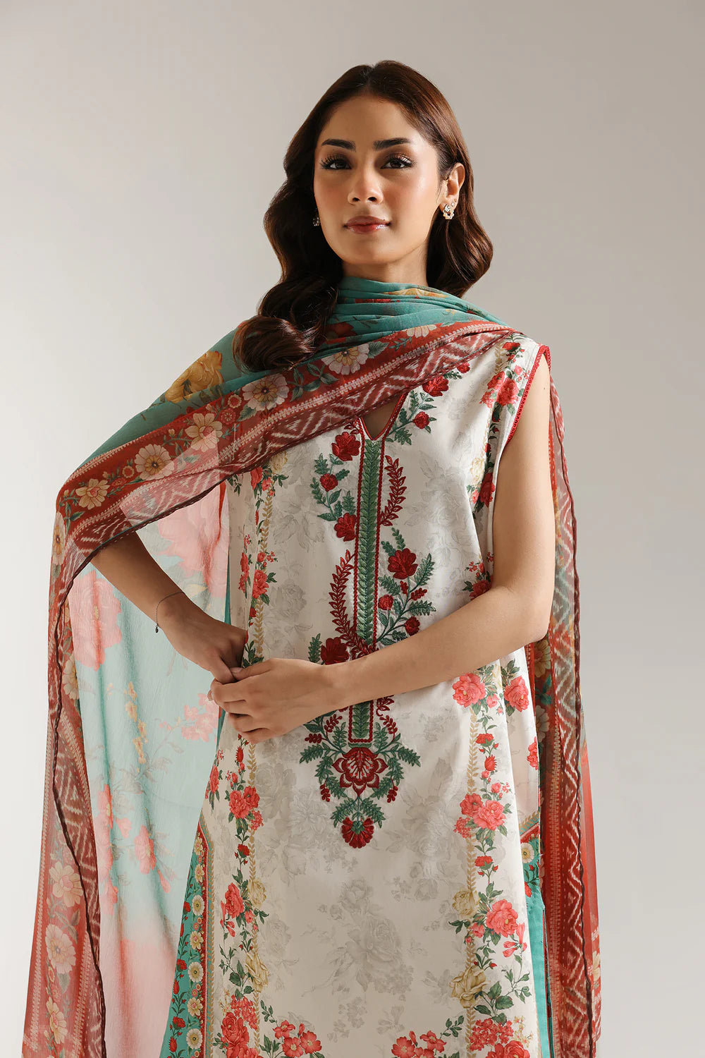 Ethnic 3Pc Embroidered Lawn Suit E0618/203/818 gulbuy.com