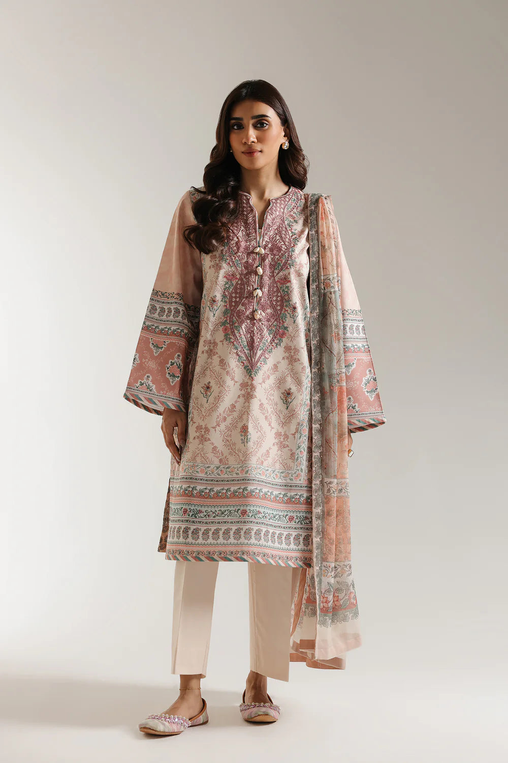 Ethnic 3Pc Embroidered Lawn Suit E0620/203/808 XL gulbuy.com