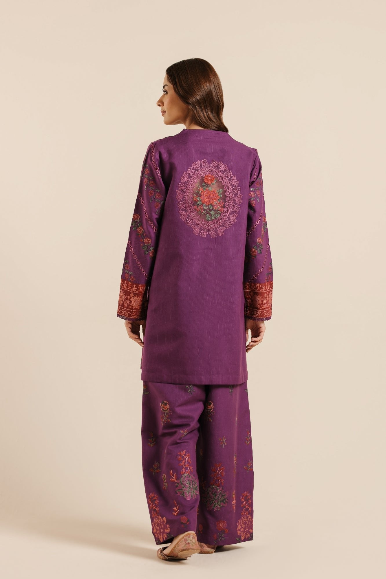 ETHNIC 2PC EMBROIDERED SUIT E2724/103/520 gulbuy.com