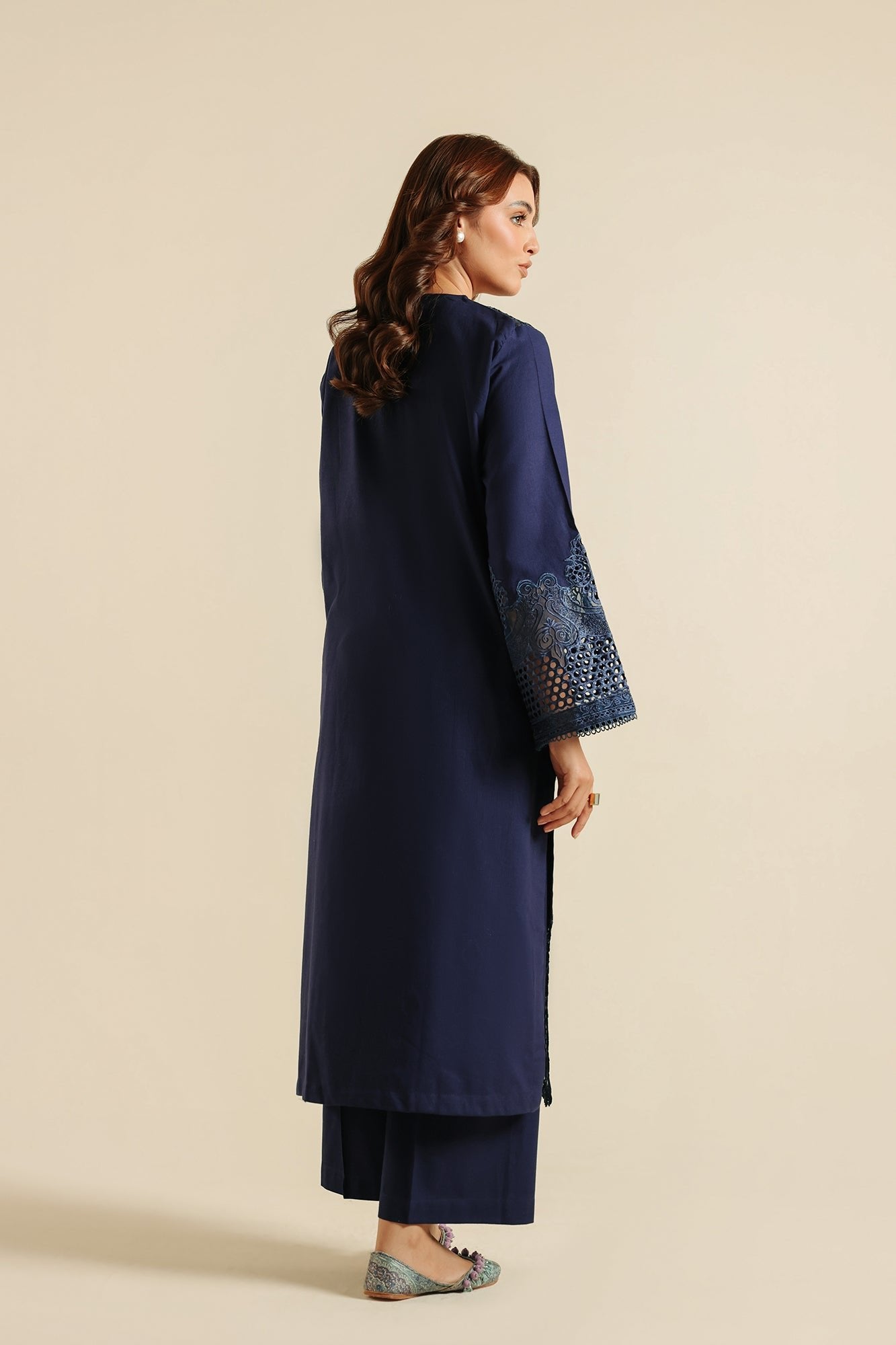 ETHNIC 2PC EMBROIDERED SUIT E2735/103/621 gulbuy.com