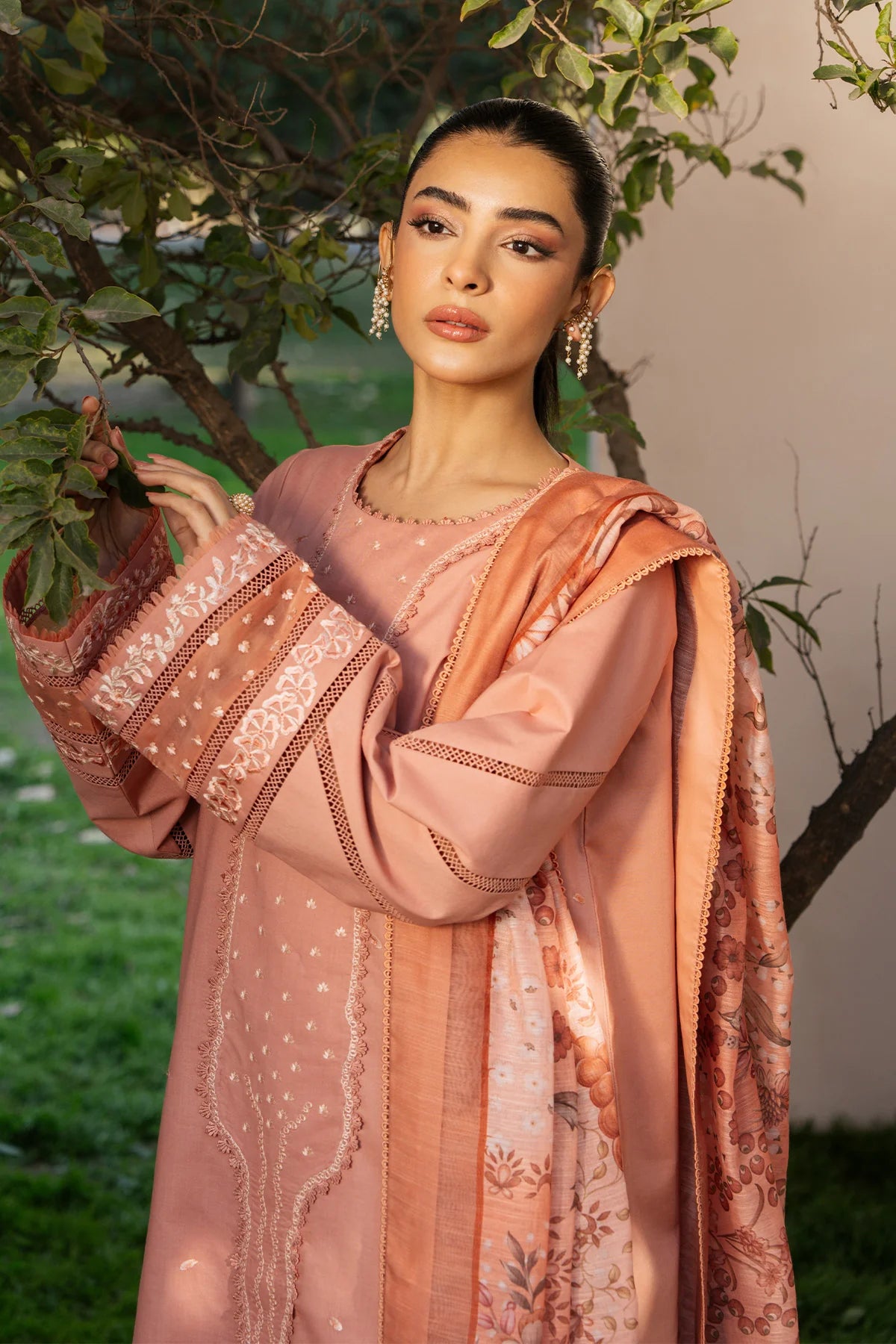Ziva 3Pc Embroidered Lawn Suit Amara gulbuy.com