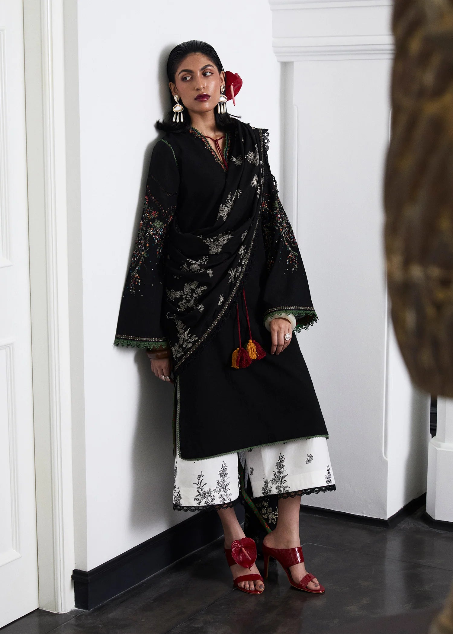 Hussain Rehar 3Pc Embroidered Lawn Suit Noa gulbuy.com