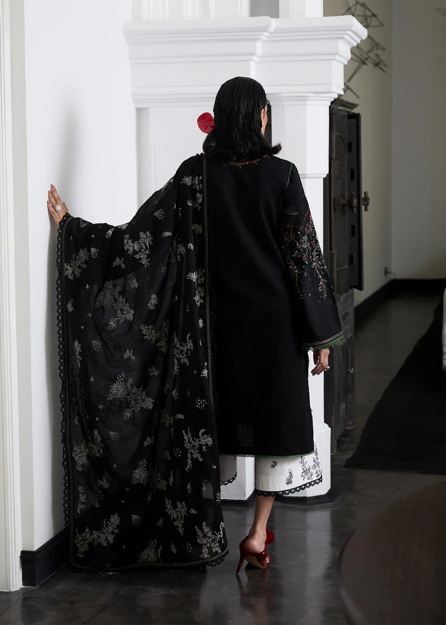 Hussain Rehar 3Pc Embroidered Lawn Suit Noa gulbuy.com
