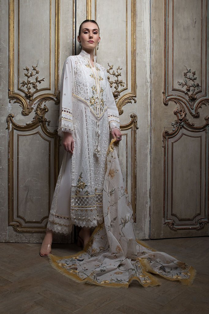 SOBIA NAZIR 3PC EMBROIDERED LAWN SUIT (L24-3A)