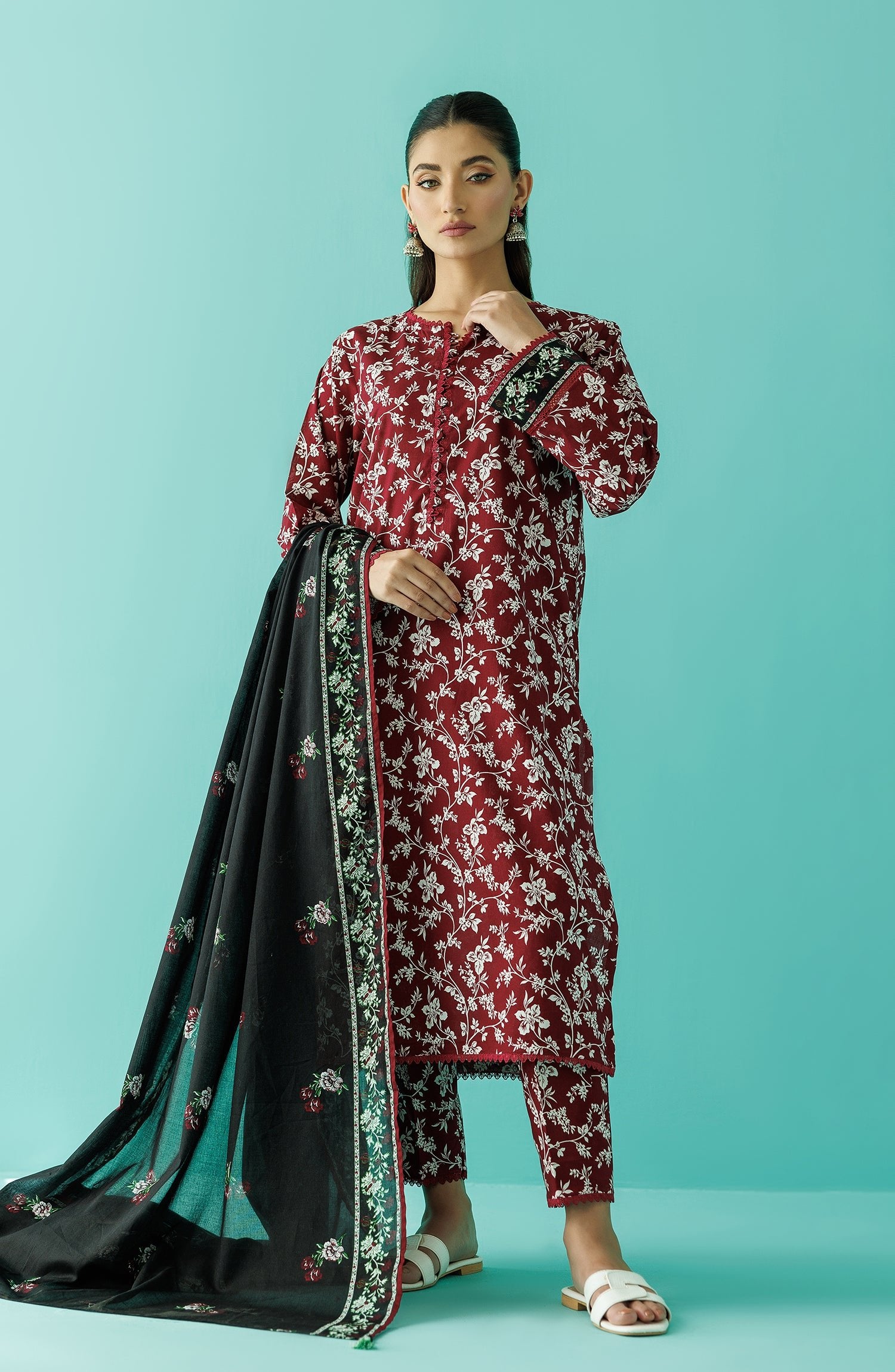 Orient 3 Piece Printed Lawn Suit (OTL-24-069/U-MAROON)