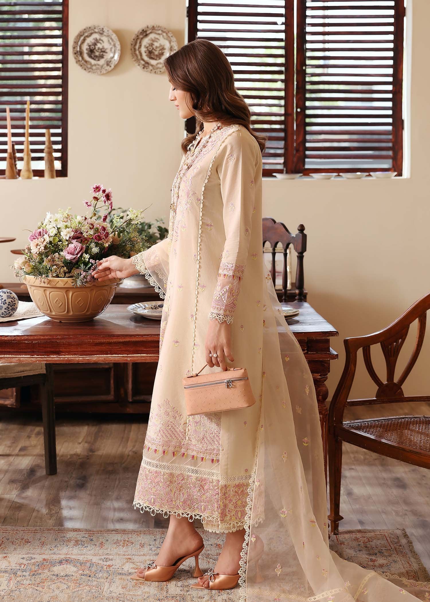 KANWAL MALIK 3PC EMBROIDERED LAWN SUIT (Amelia)