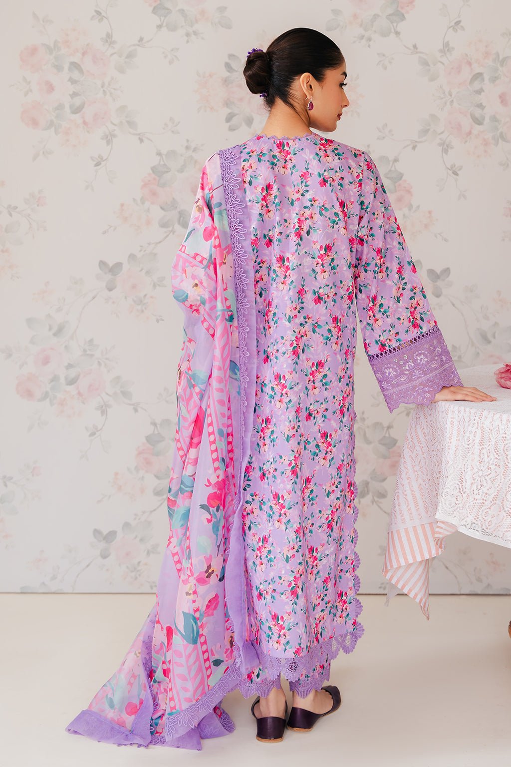 AFROZEH 3PC EMBROIDERED LAWN SUIT (639-Orchid)