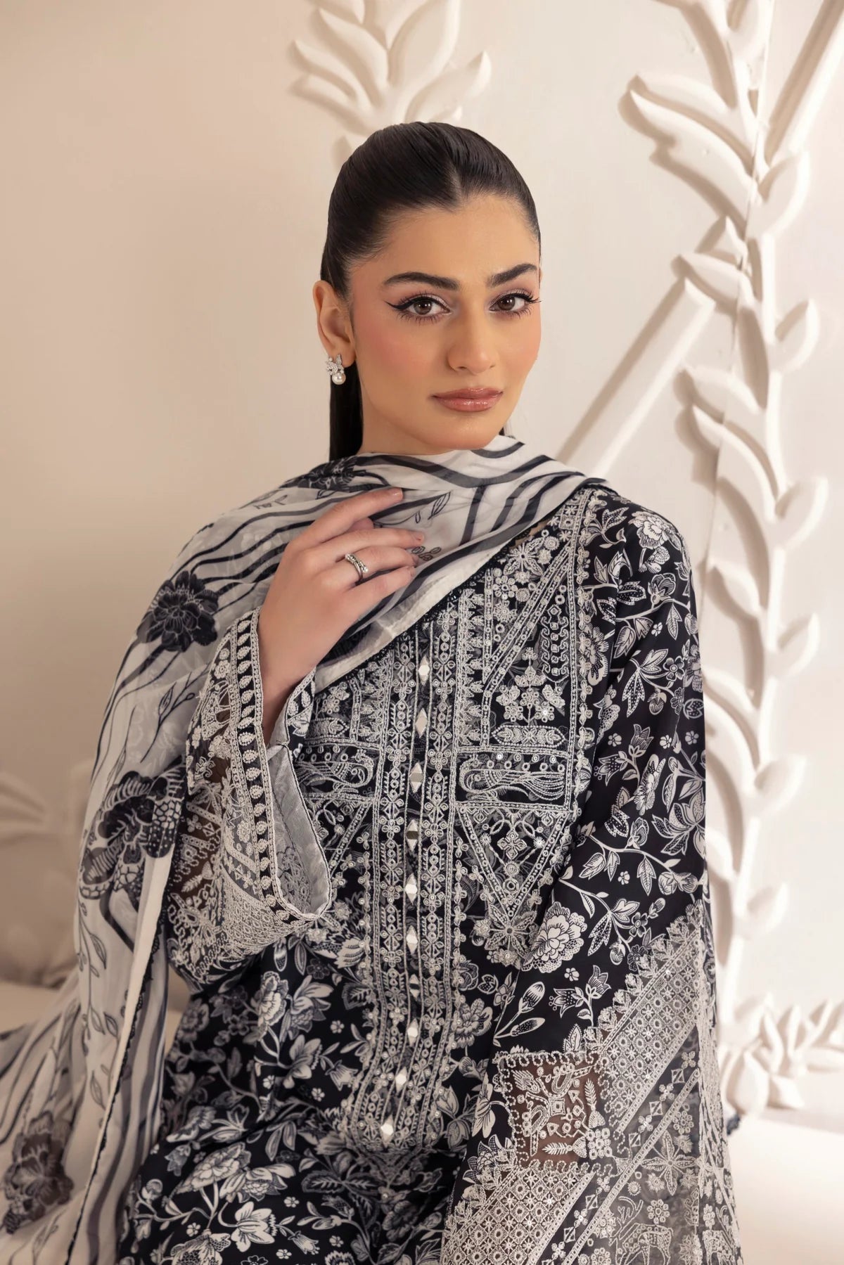 Mohagni 3Pc Embroidered Lawn Suit SPL-10 gulbuy.com