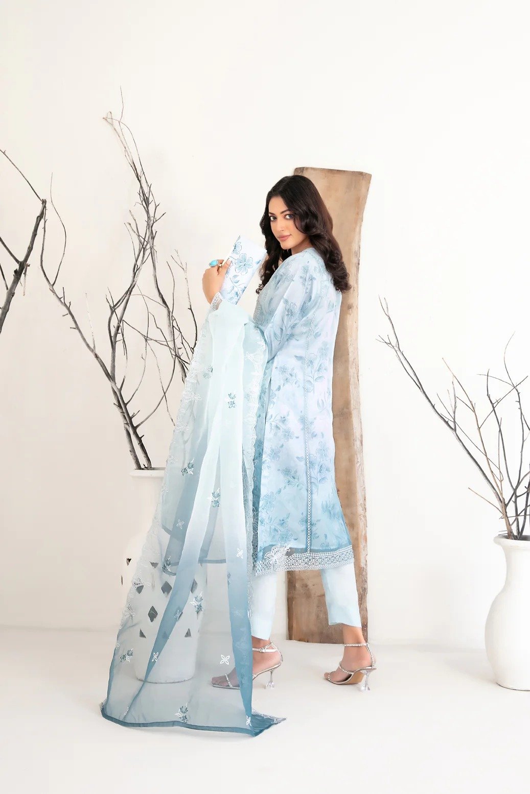 Tawakkal 3Pc Embroidered Lawn Suit D-2222-Mulan gulbuy.com