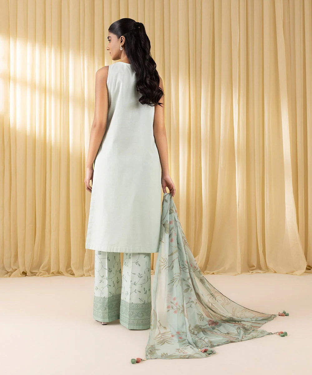 Sapphire 3Pc Embroidered Lawn Suit U3PEDY25V362 gulbuy.com