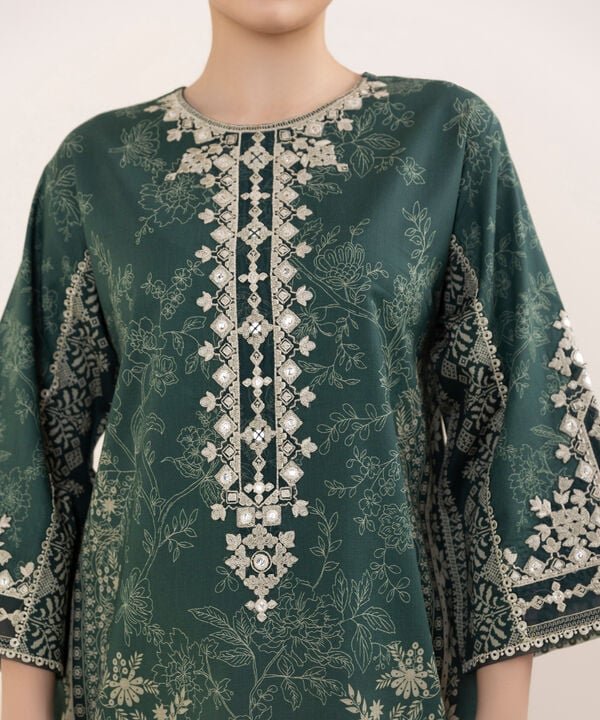 Sapphire 3Pc Embroidered Lawn Suit U3PEDY25V616 gulbuy.com