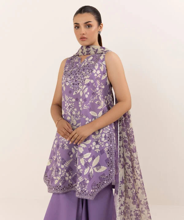 Sapphire 3Pc Embroidered Lawn Suit U3PEDY25V636 gulbuy.com