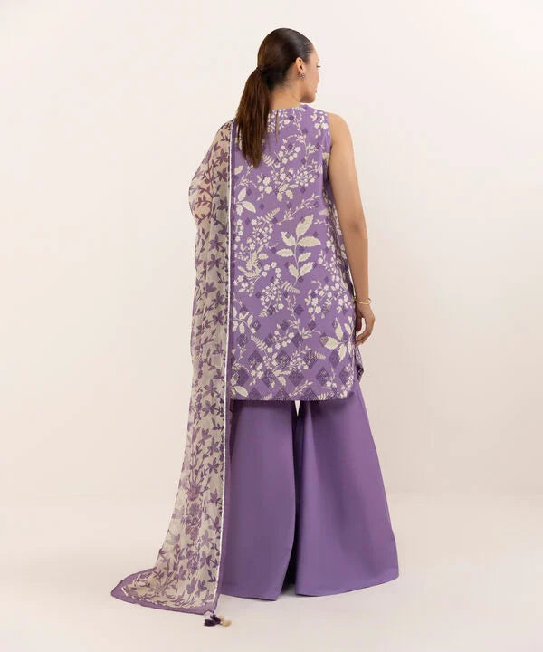 Sapphire 3Pc Embroidered Lawn Suit U3PEDY25V636 gulbuy.com