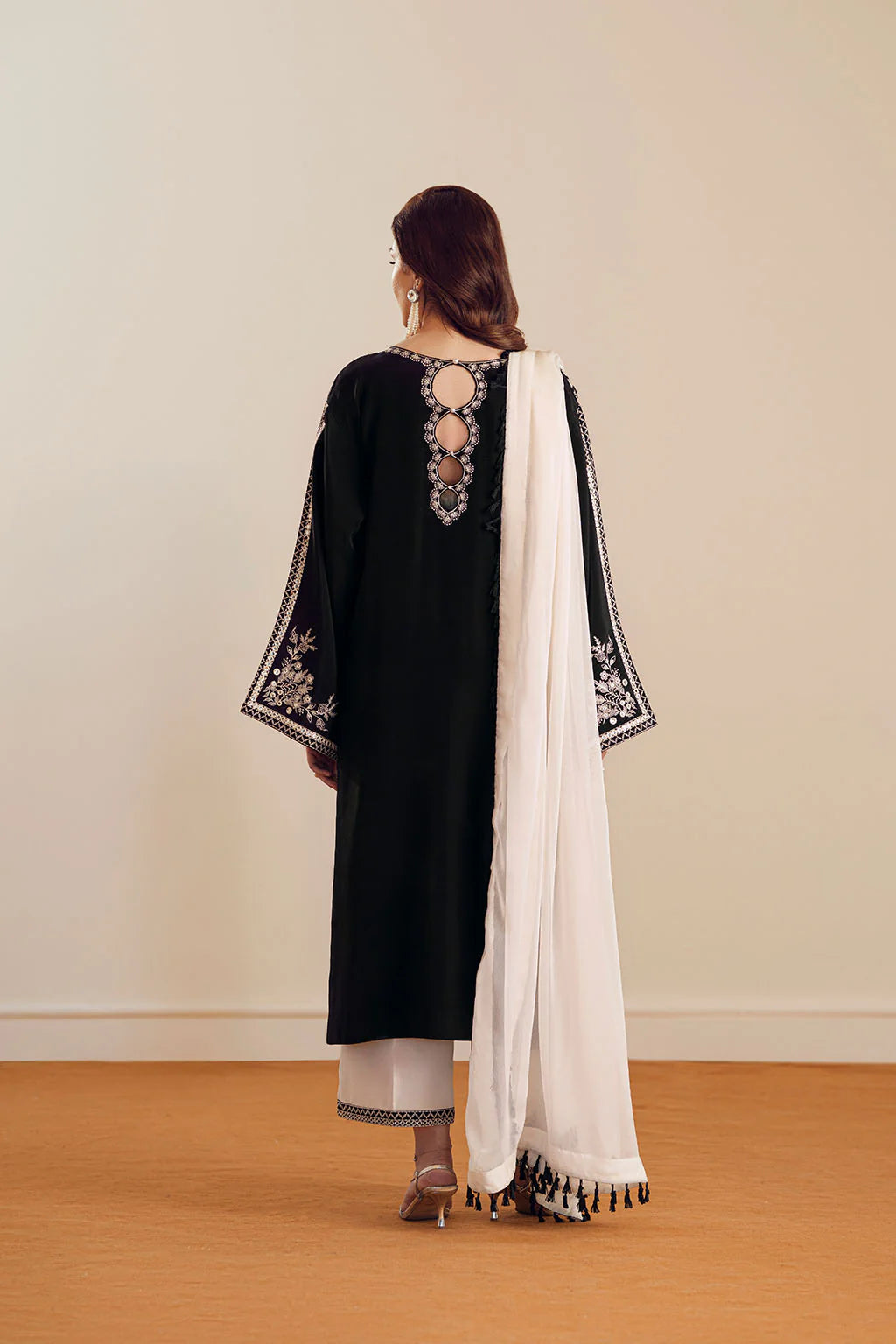 Vanya 3Pc Embroidered Chiffon Suit CD-03 gulbuy.com