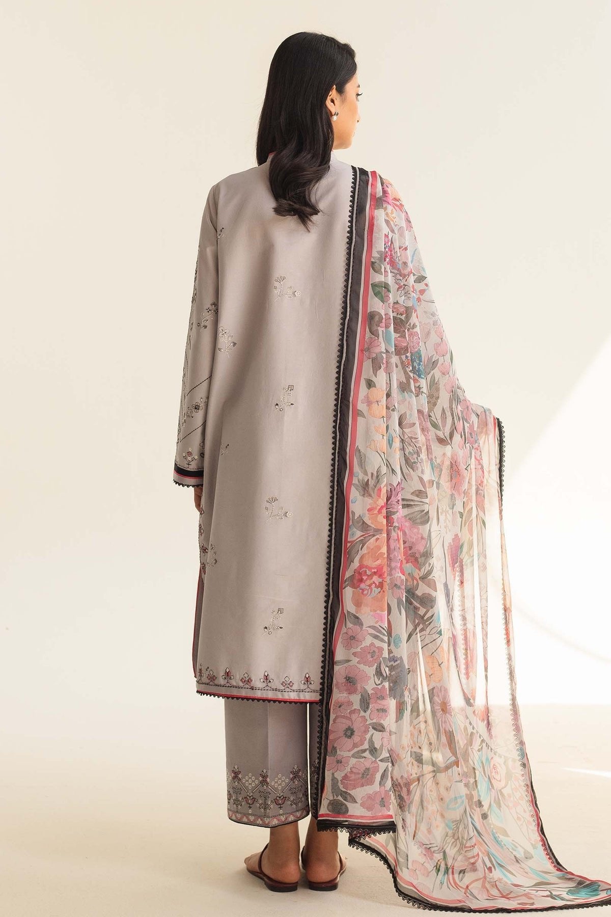 ZARA SHAHJAHAN 3PC EMBROIDERED LAWN SUIT (ZAIRA-9B)