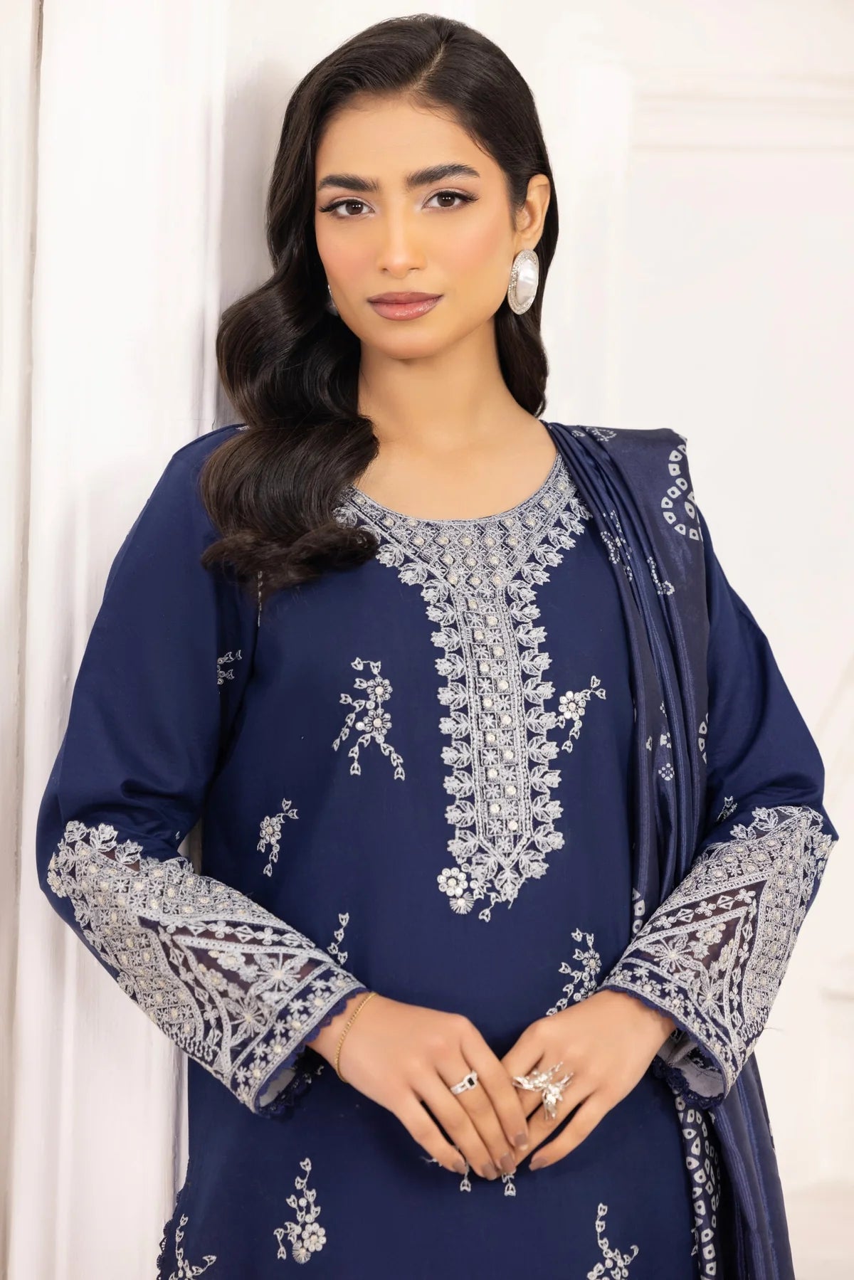 Mohagni 3Pc Embroidered Lawn Suit ZE-04 gulbuy.com
