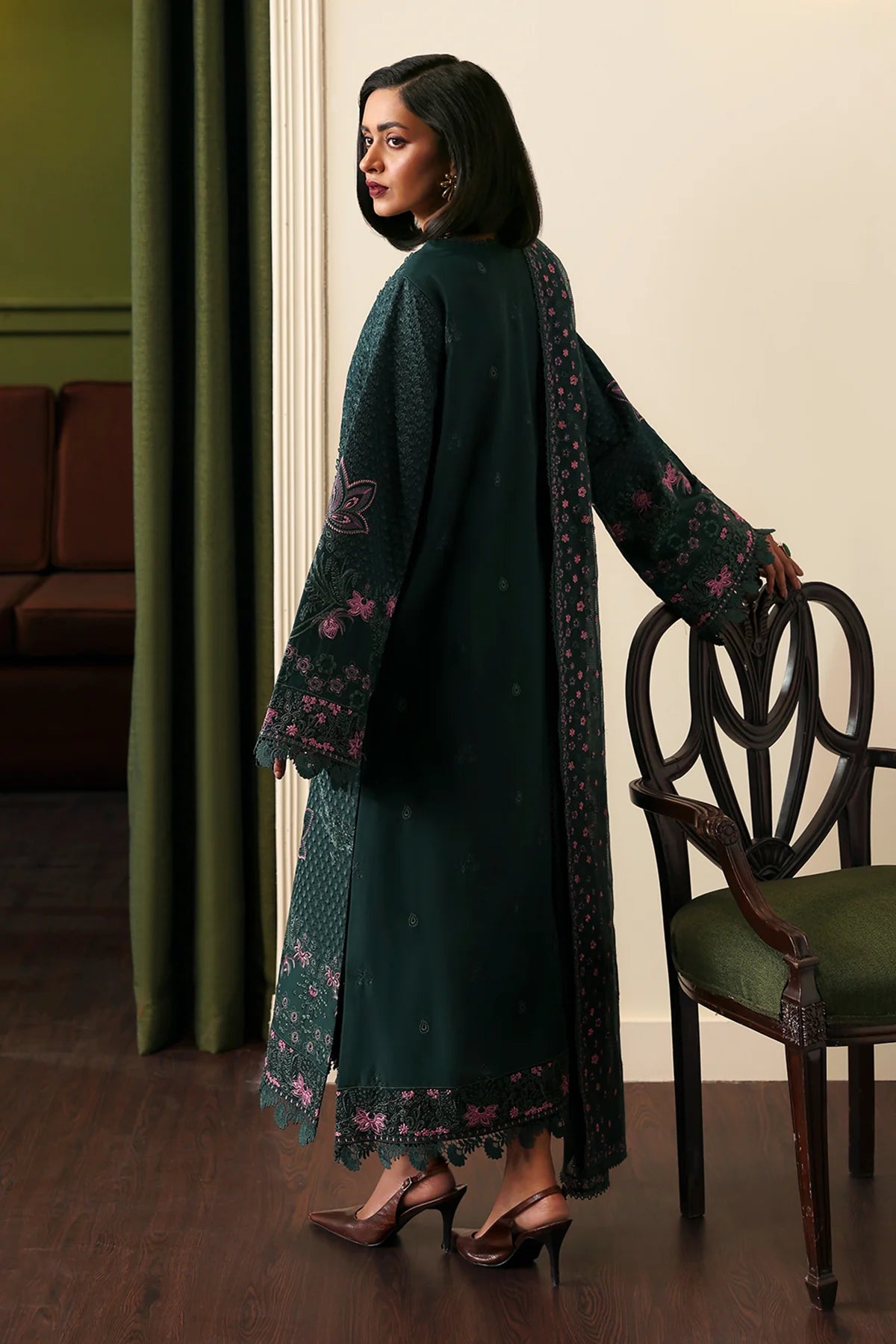 AFROZEH 3Pc Embroidered Lawn Suit Aurun gulbuy.com