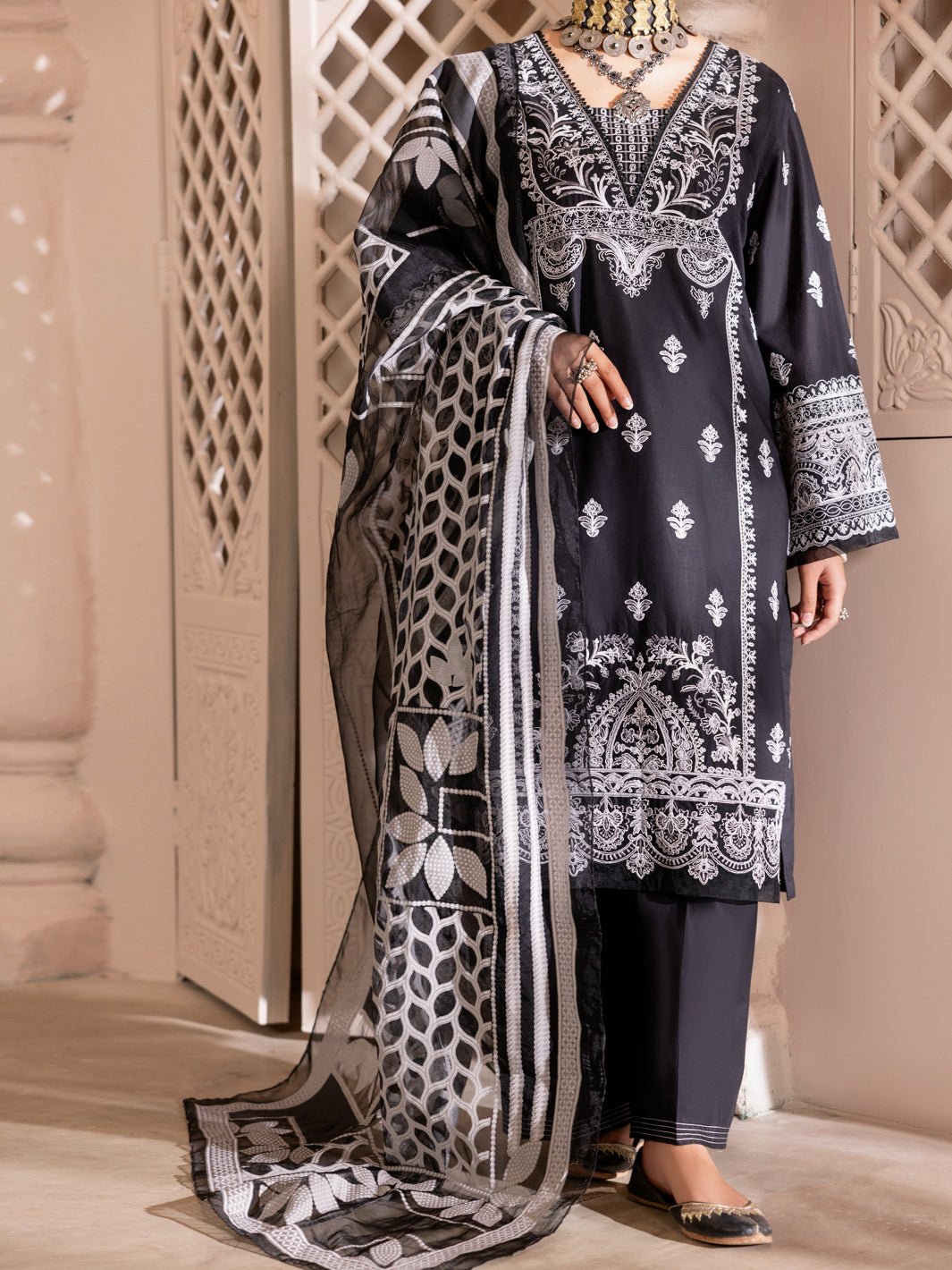 ALMIRAH 3 PIECE CAMBRIC SUIT (ALP-3PS-1907)