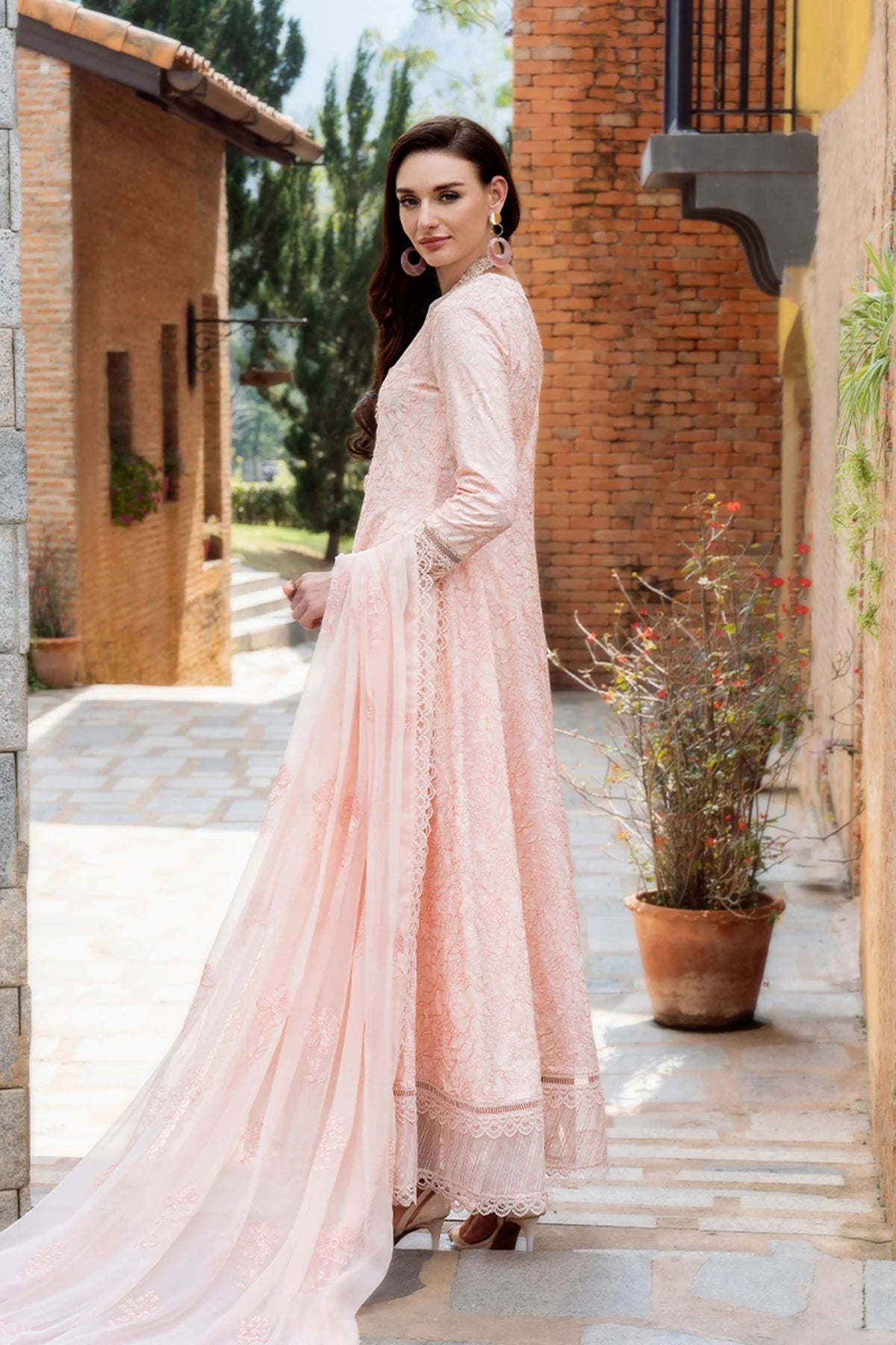 Gul Attire 3Pc Embroidered lawn Suit GA2031 gulbuy.com