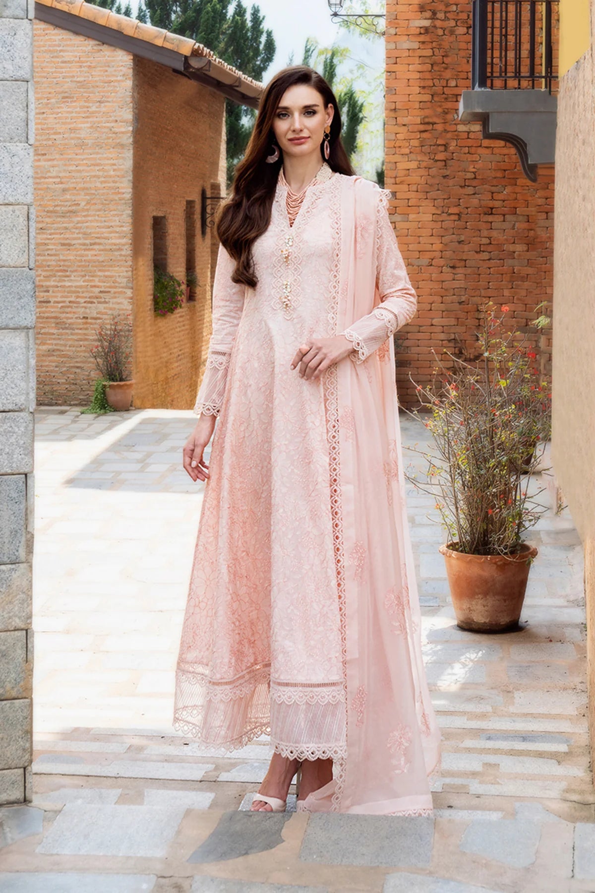 Gul Attire 3Pc Embroidered lawn Suit GA2031 gulbuy.com