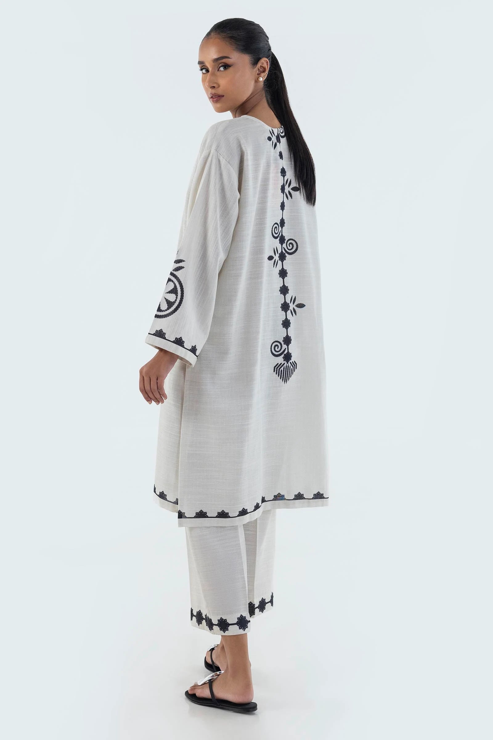 Sana Safinaz 2PC Embroidered Slub Khaddar Suit FW24BSP168P2T gulbuy.com