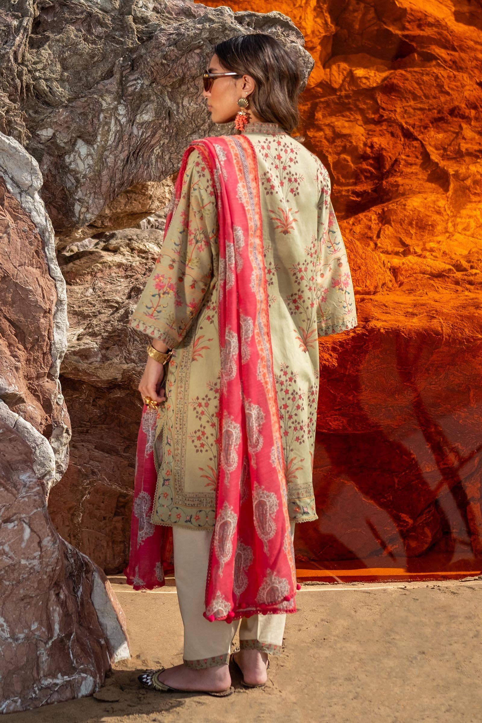 Sana Safinaz 3 Piece Printed Lawn Suit (H241-023B-2DD)