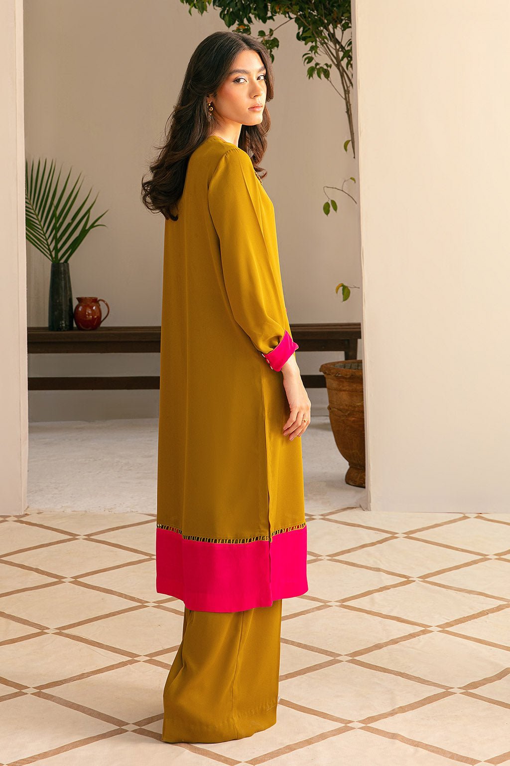 Vanya 2 Piece Georgette Blocked Grip Suit (WS-42)