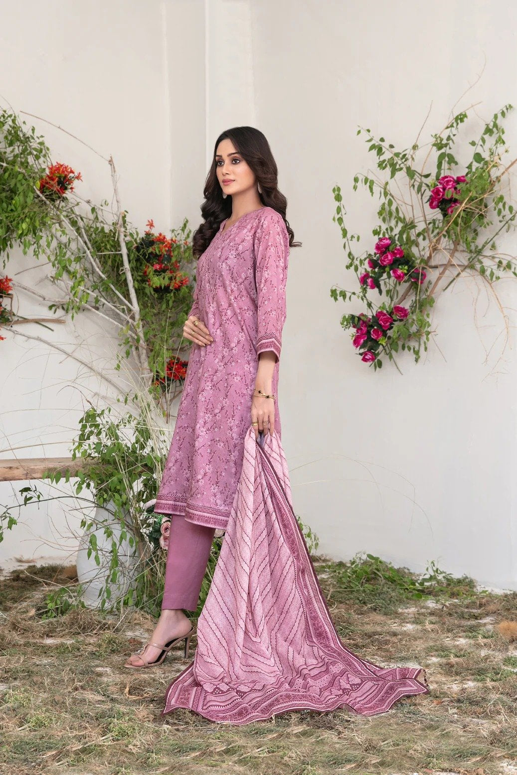 Tawakkal 3Pc Embroidered Lawn Suit D-3079-Faliha gulbuy.com