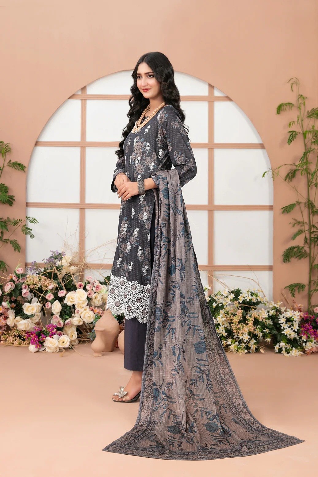 Tawakkal 3Pc Embroidered Lawn Suit D-2058-Basma gulbuy.com