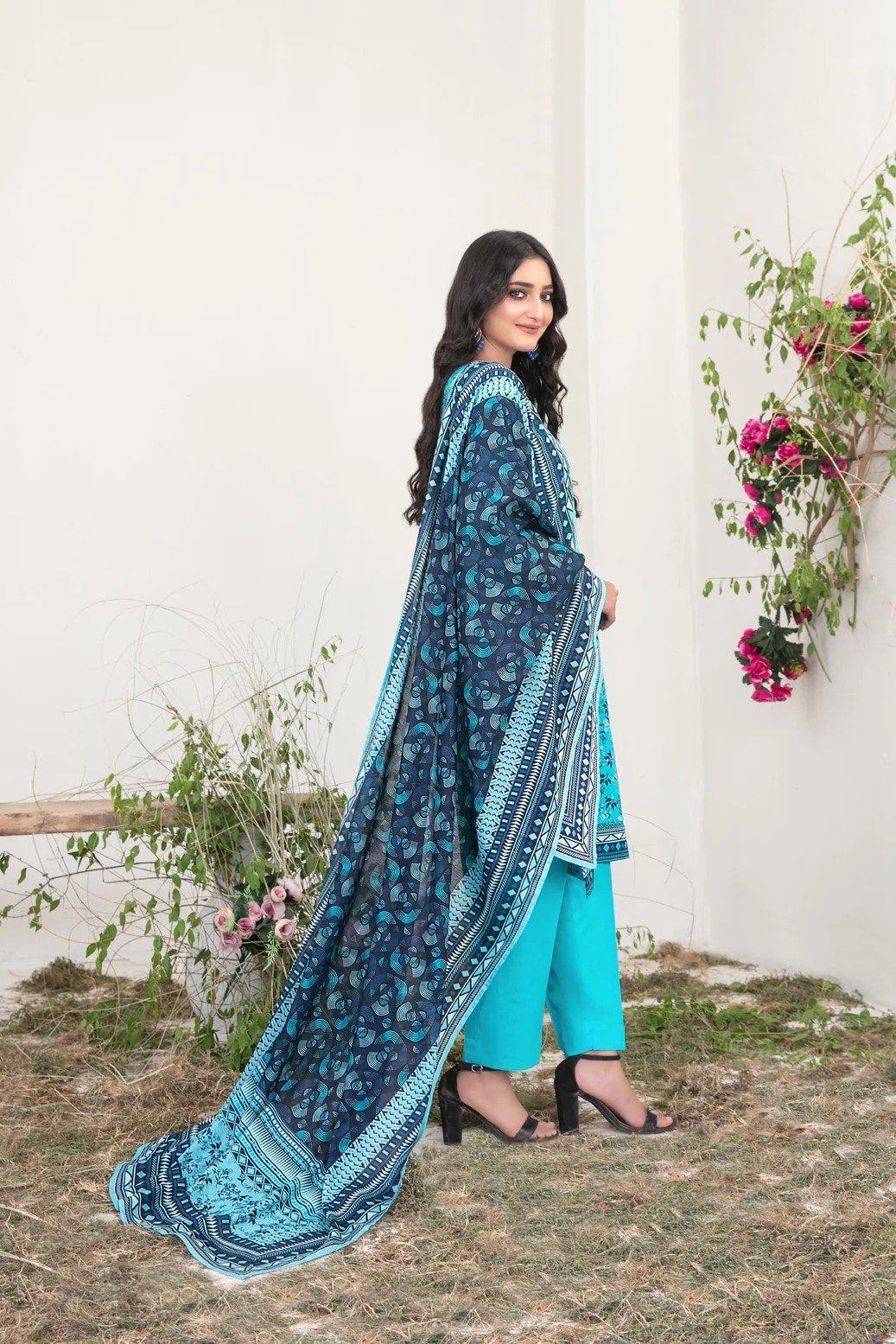 Tawakkal 3Pc Embroidered Lawn Suit D-3077-Faliha gulbuy.com