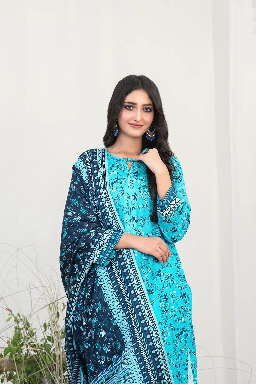 Tawakkal 3Pc Embroidered Lawn Suit D-3077-Faliha gulbuy.com