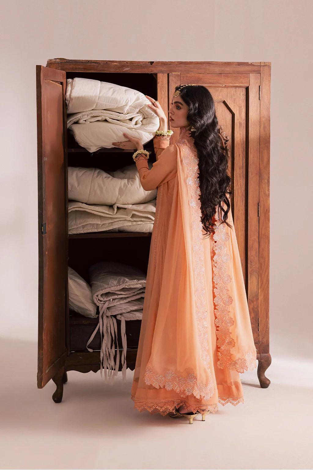 Vanya 3Pc Embroidered Chiffon Suit KR-07 gulbuy.com