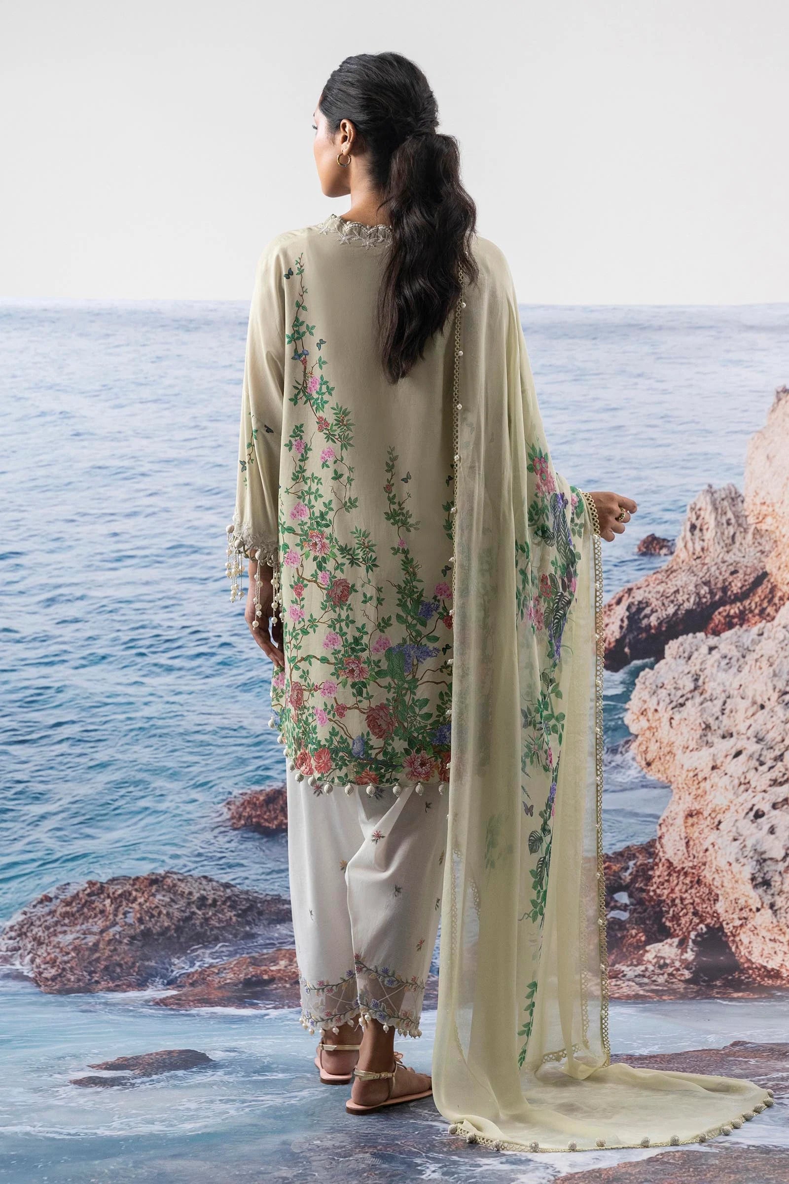 Sana Safinaz 3Pc Embroidered Lawn Suit M252-002B-Ci gulbuy.com
