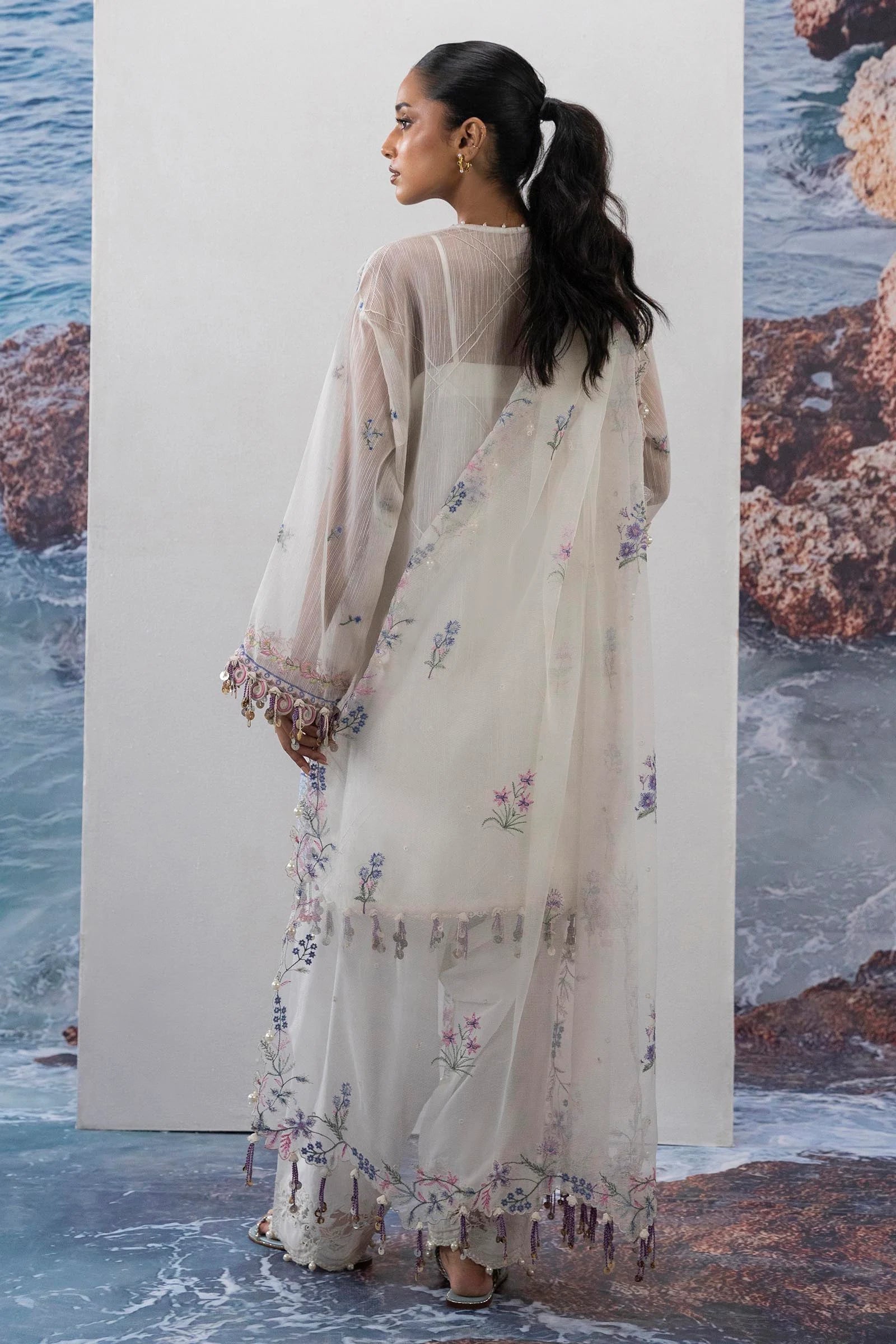 Sana Safinaz 3Pc Embroidered Lawn Suit M252-014B-Ct gulbuy.com