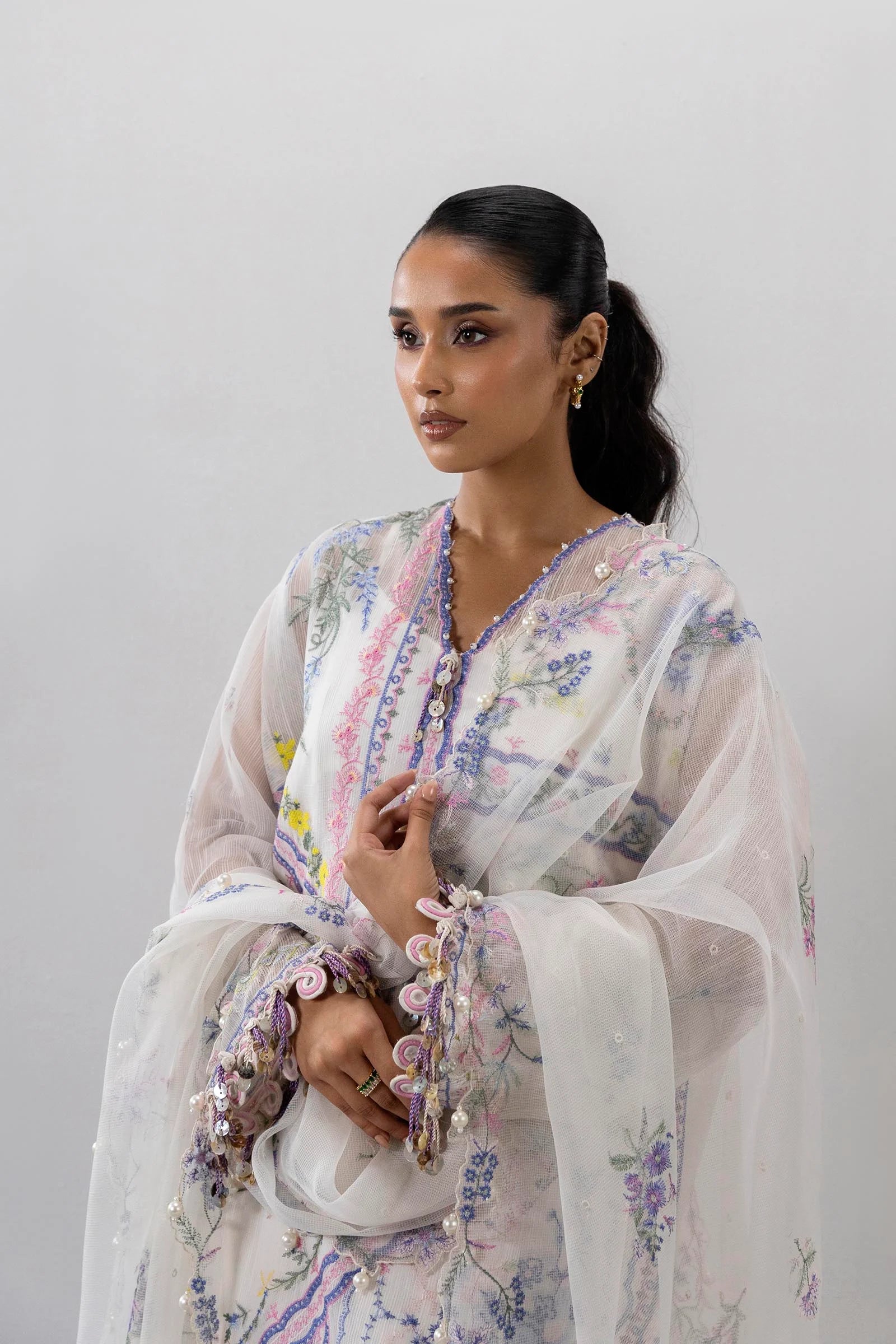 Sana Safinaz 3Pc Embroidered Lawn Suit M252-014B-Ct gulbuy.com