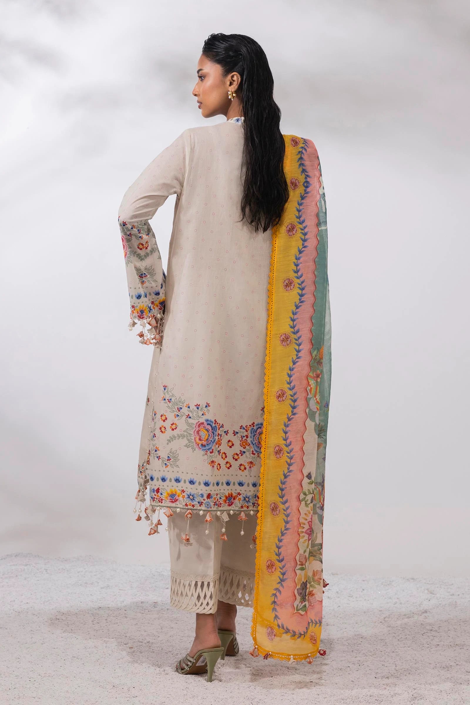 Sana Safinaz 3Pc Embroidered Lawn Suit M252-018A-Cv gulbuy.com