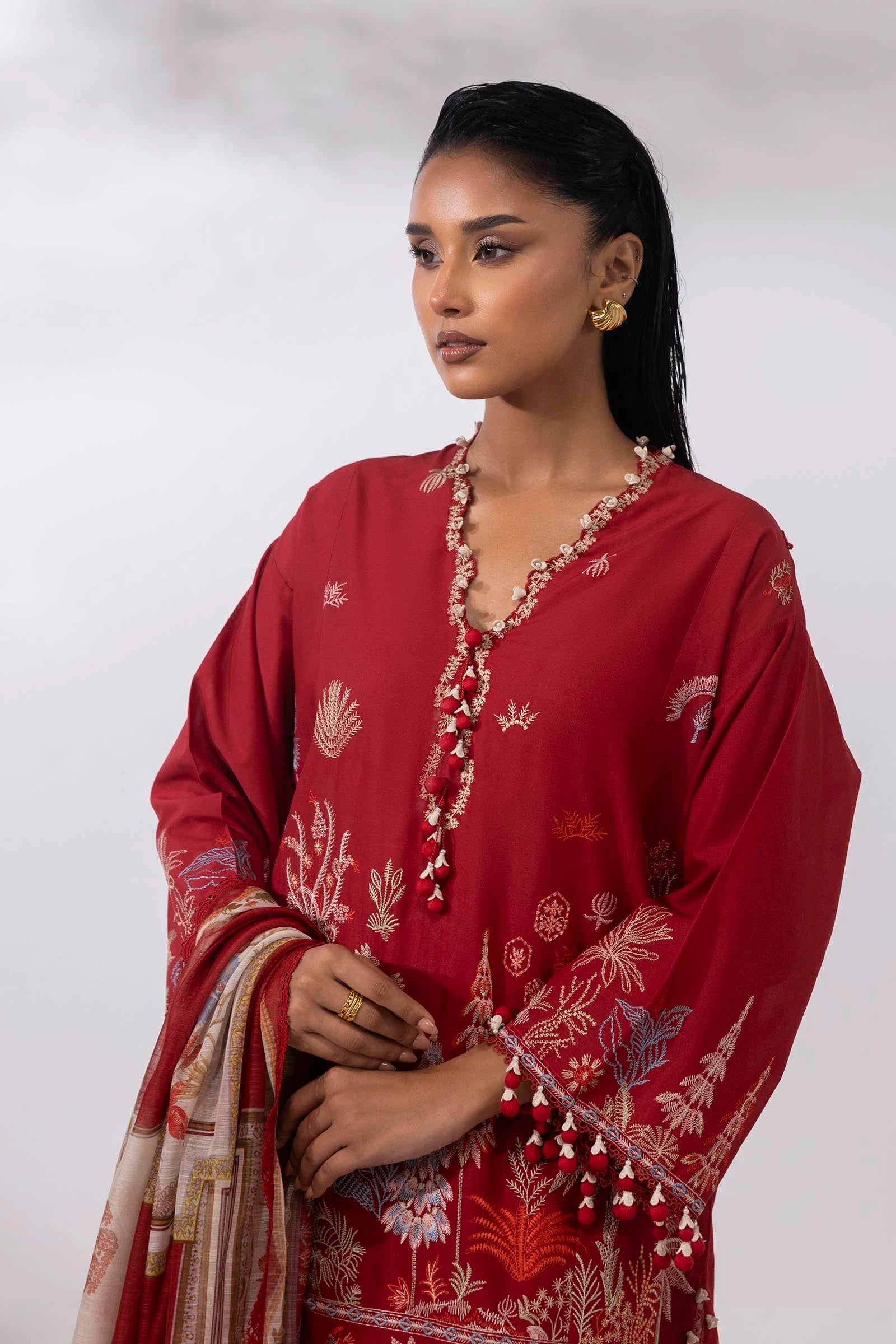 Sana Safinaz 3Pc Embroidered Lawn Suit M252-020B-Cv gulbuy.com
