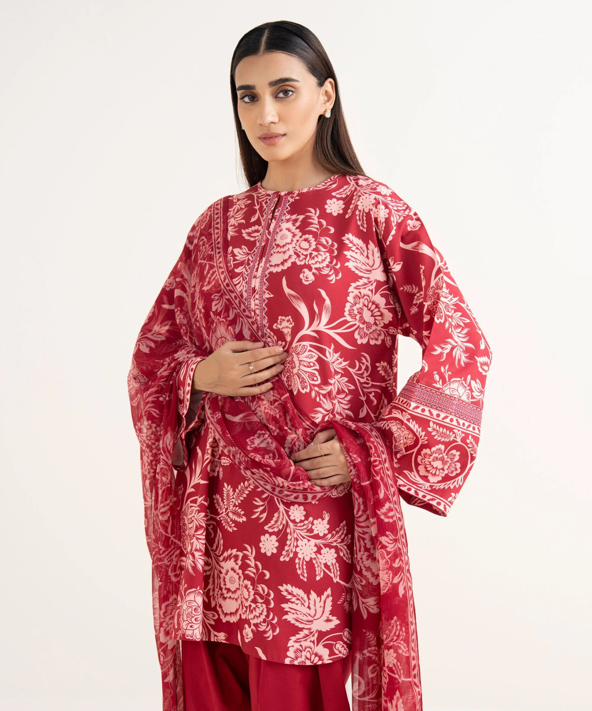 Sapphire 3Pc Embroidered Lawn Suit 0000EDYCODE4 gulbuy.com