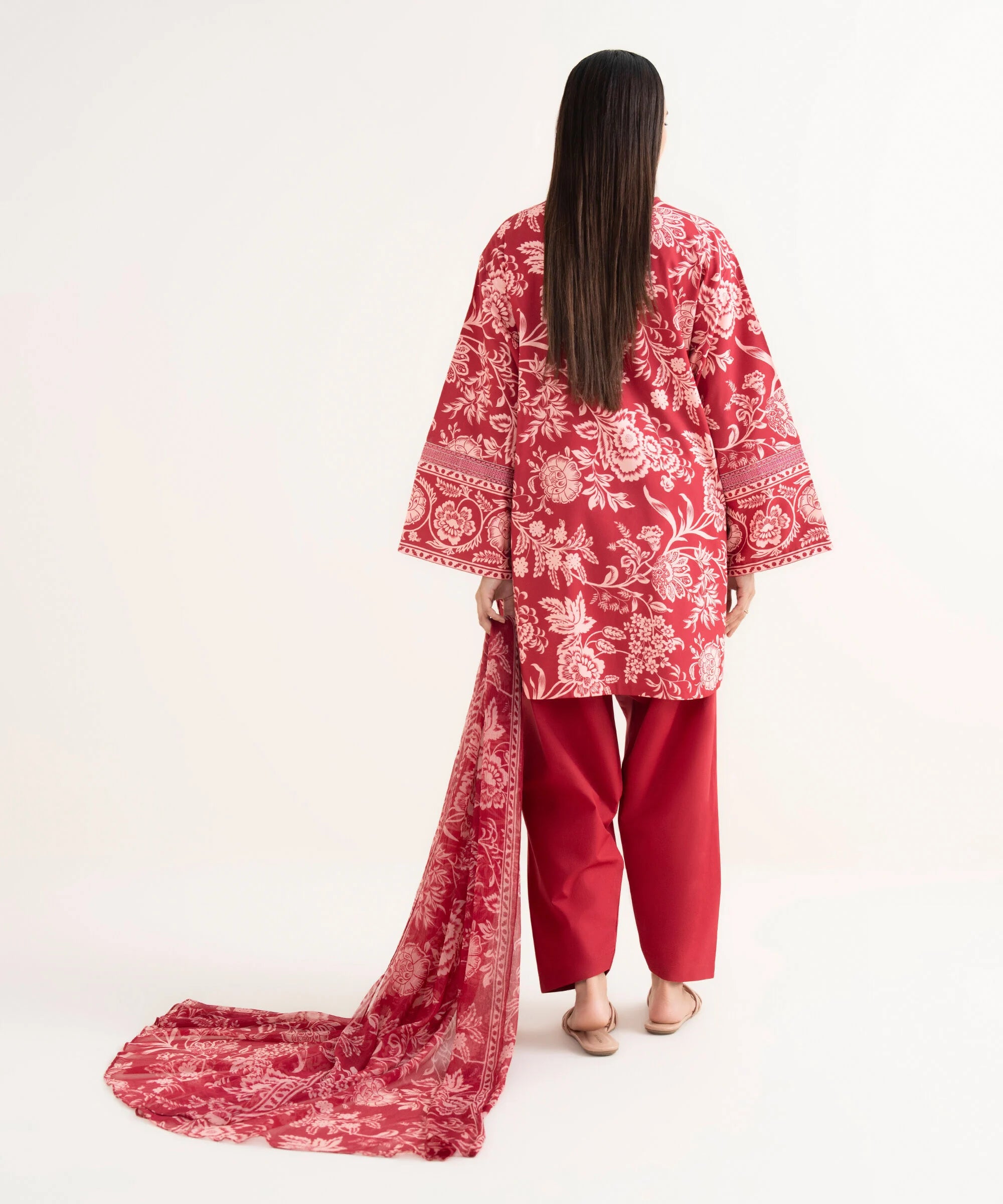 Sapphire 3Pc Embroidered Lawn Suit 0000EDYCODE4 gulbuy.com