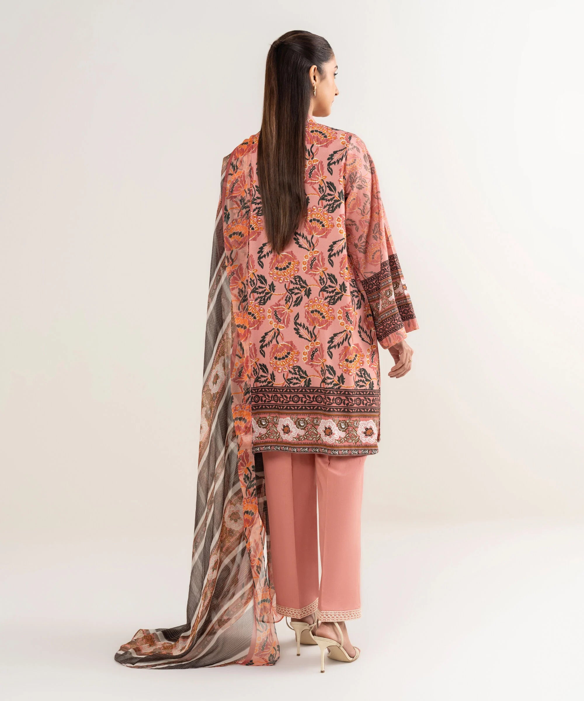 Sapphire 3Pc Embroidered Lawn Suit 0000EDYCODE7 gulbuy.com
