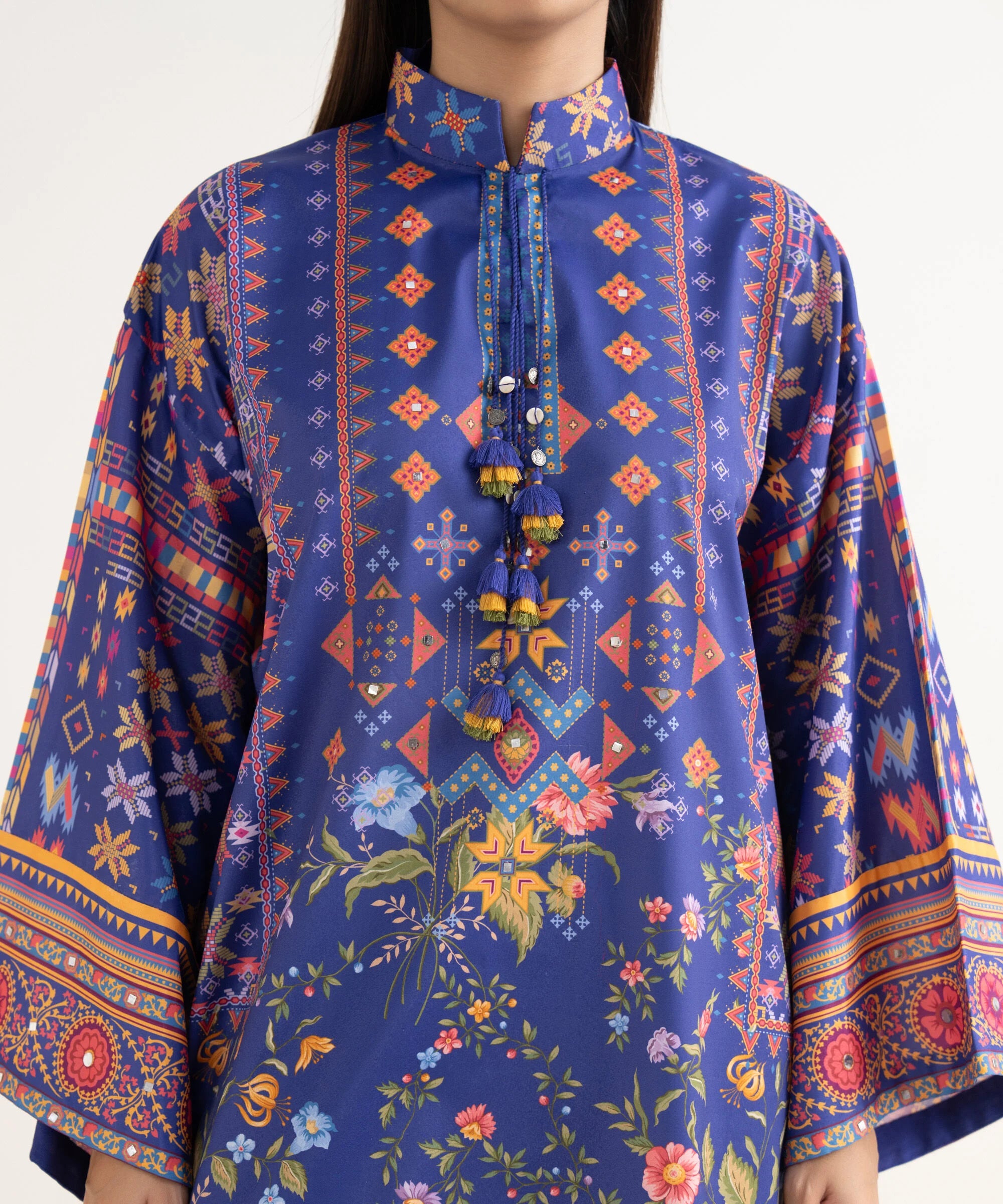 Sapphire 3Pc Embroidered Lawn Suit 000EDDCODE18 gulbuy.com