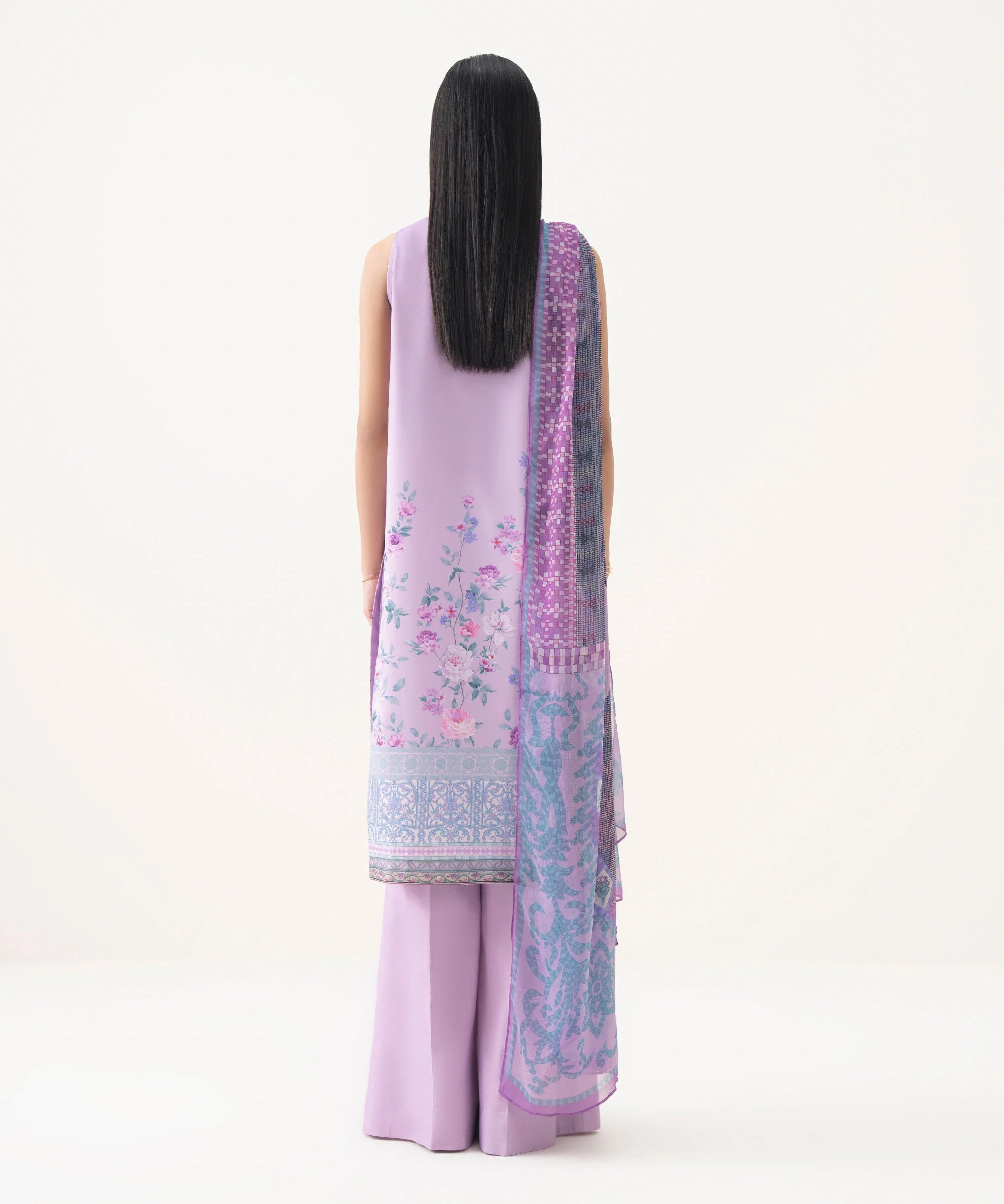 Sapphire 3Pc Embroidered Lawn Suit 000EDDCODE21 gulbuy.com