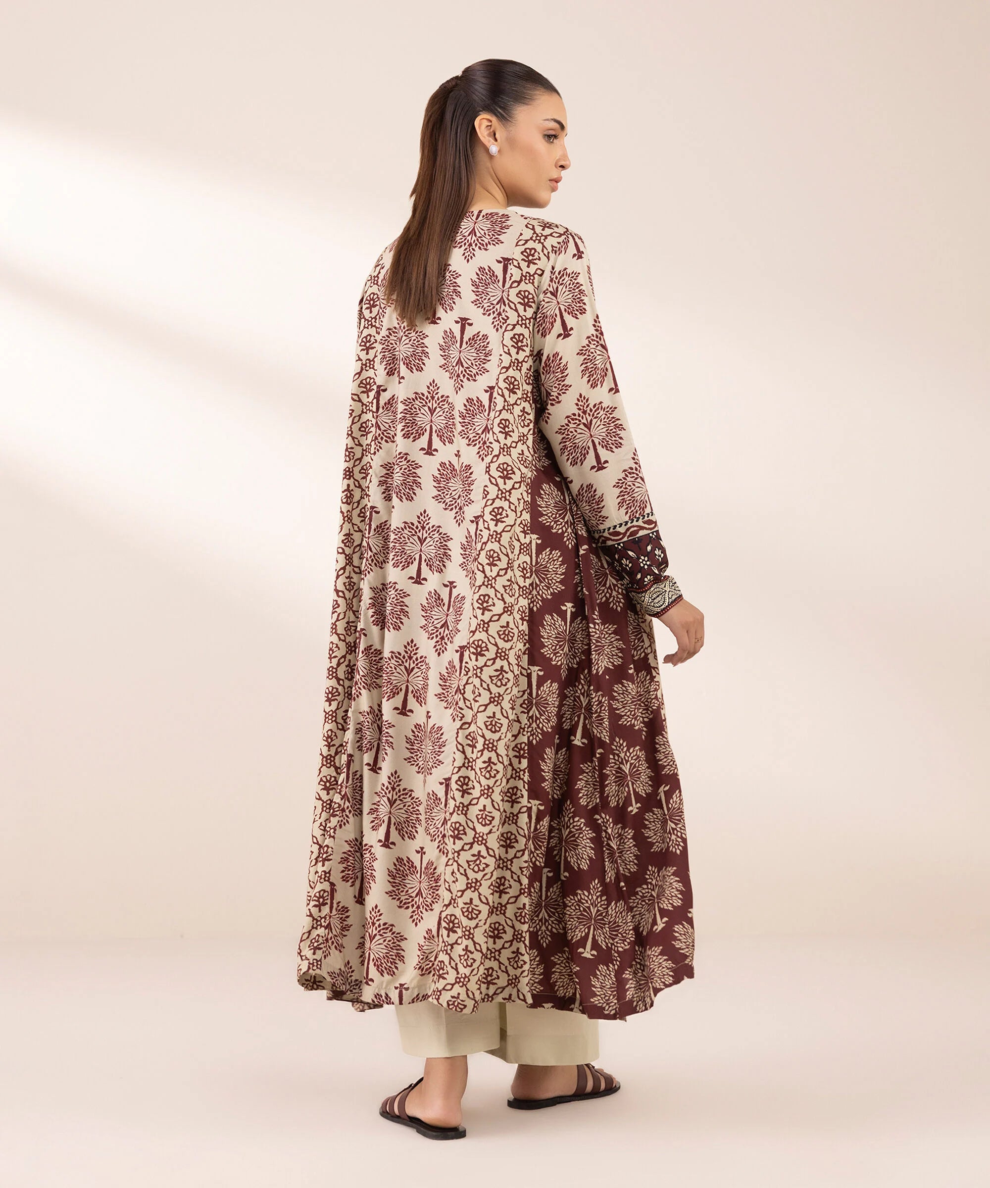 Sapphire 2Pc Printed Lawn Suit 003PPRW25V15_999 gulbuy.com