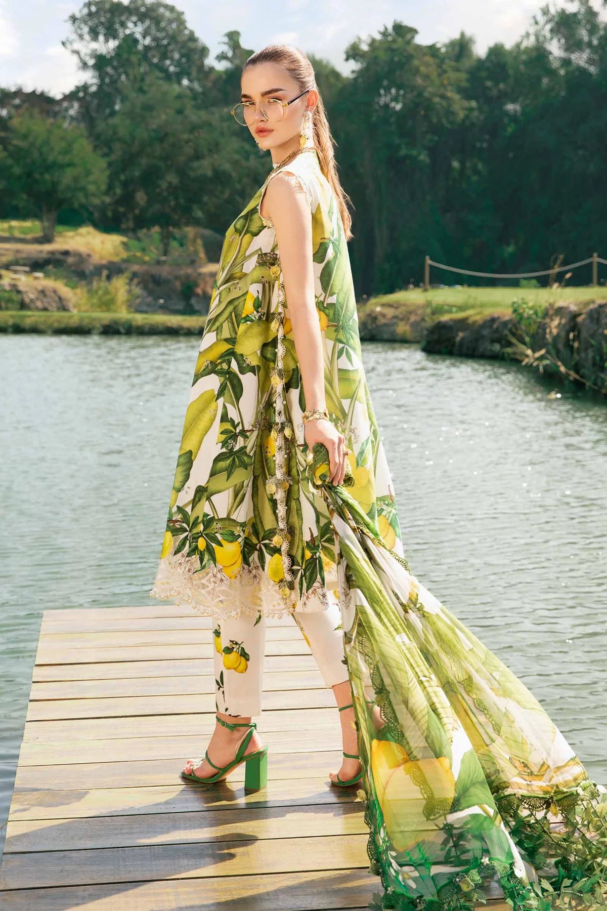 Maria B 3Pc Embroidered Lawn Suit MPT-2503-A gulbuy.com