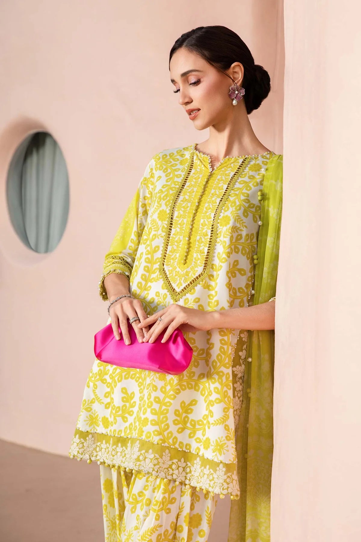 Maria B 3Pc Embroidered Lawn Suit MPT-2504-A gulbuy.com